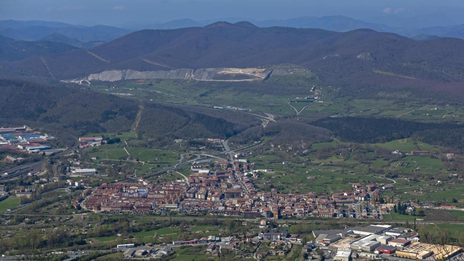 Panorámica de Alsasua, obtenida desde la Sierra de Urbasa