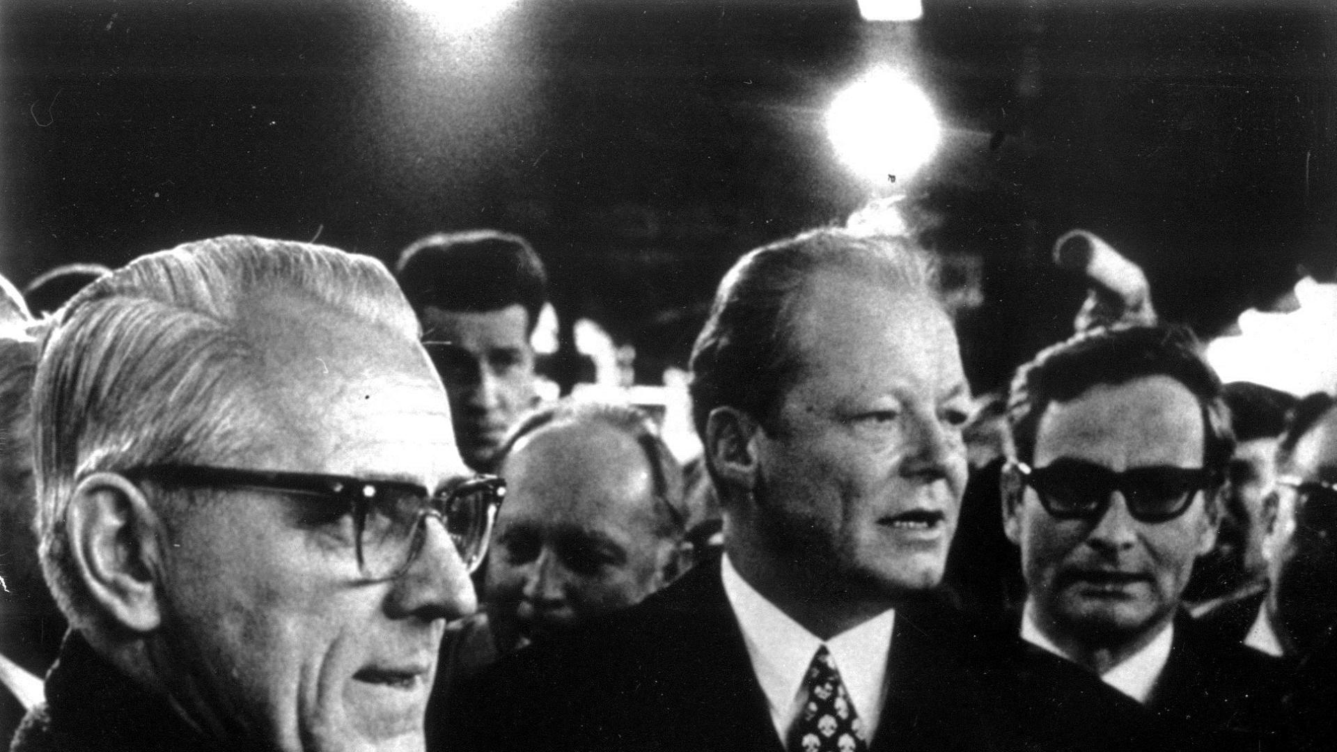 El canciller alemán Willy Brandt (en el centro), en 1972