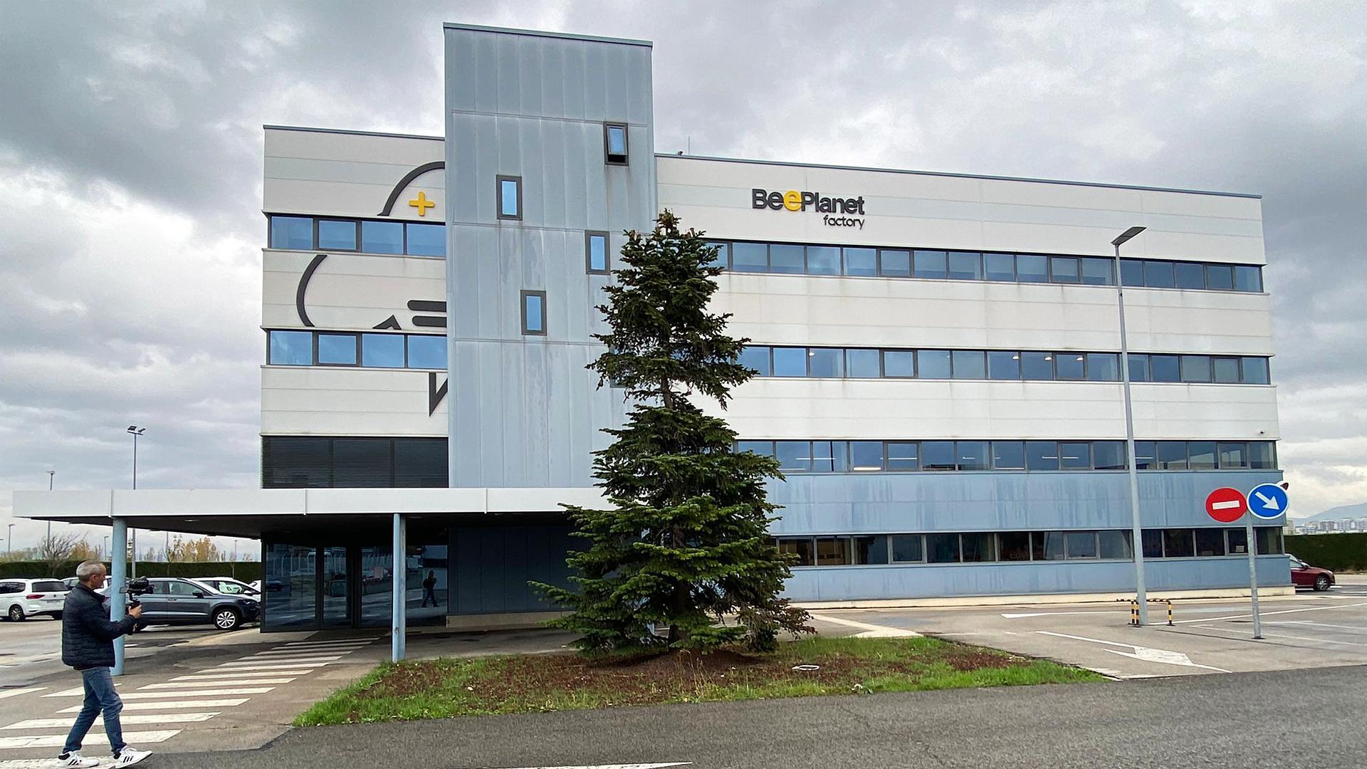 Exterior de la sede de la empresa BeePlanet