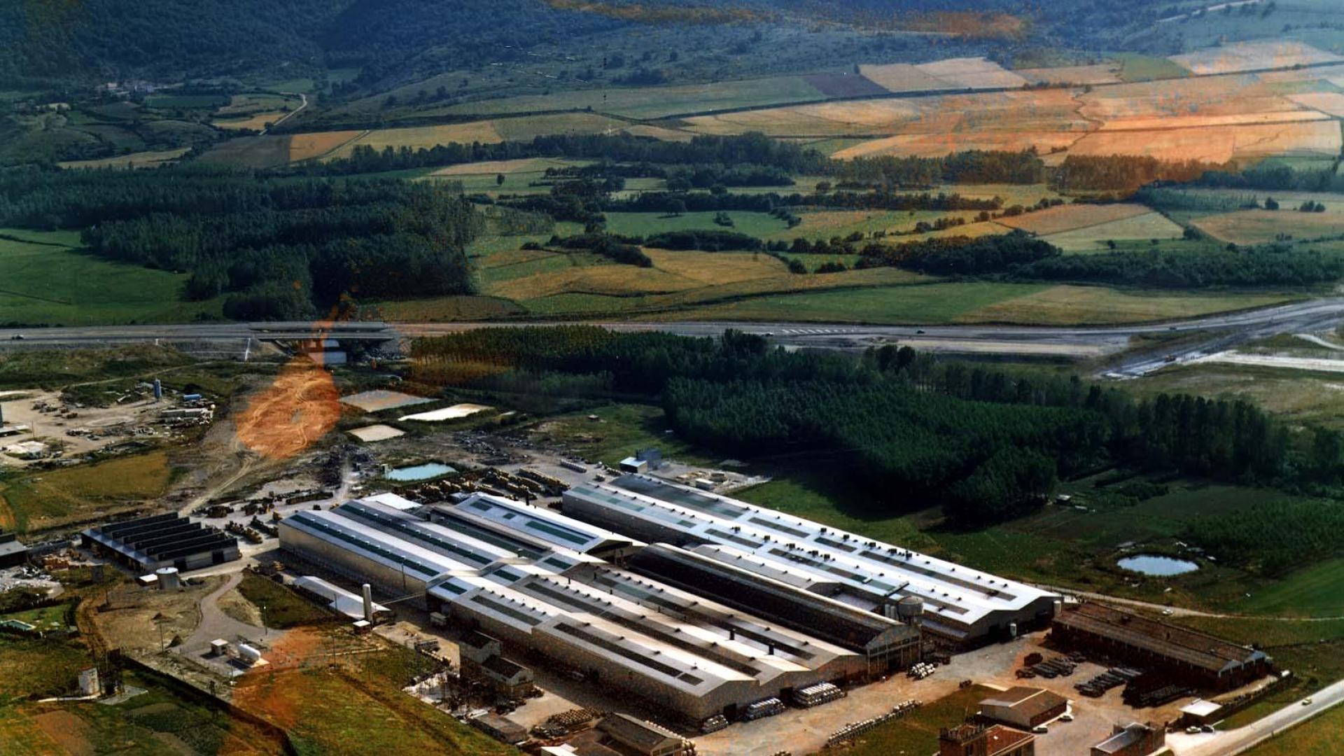 Vista aérea de las instalaciones de INASA en Irurtzun en 1997
