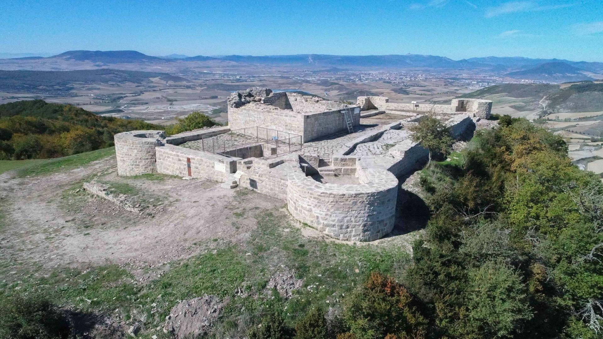 Vista aérea del castillo de Irulegi