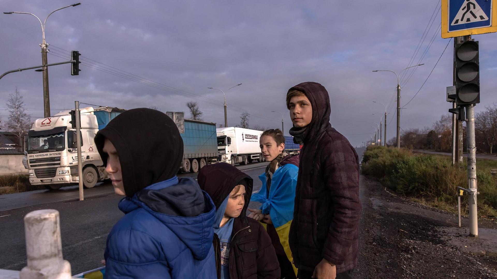 Niños en la ciudad ucraniana de Jerson