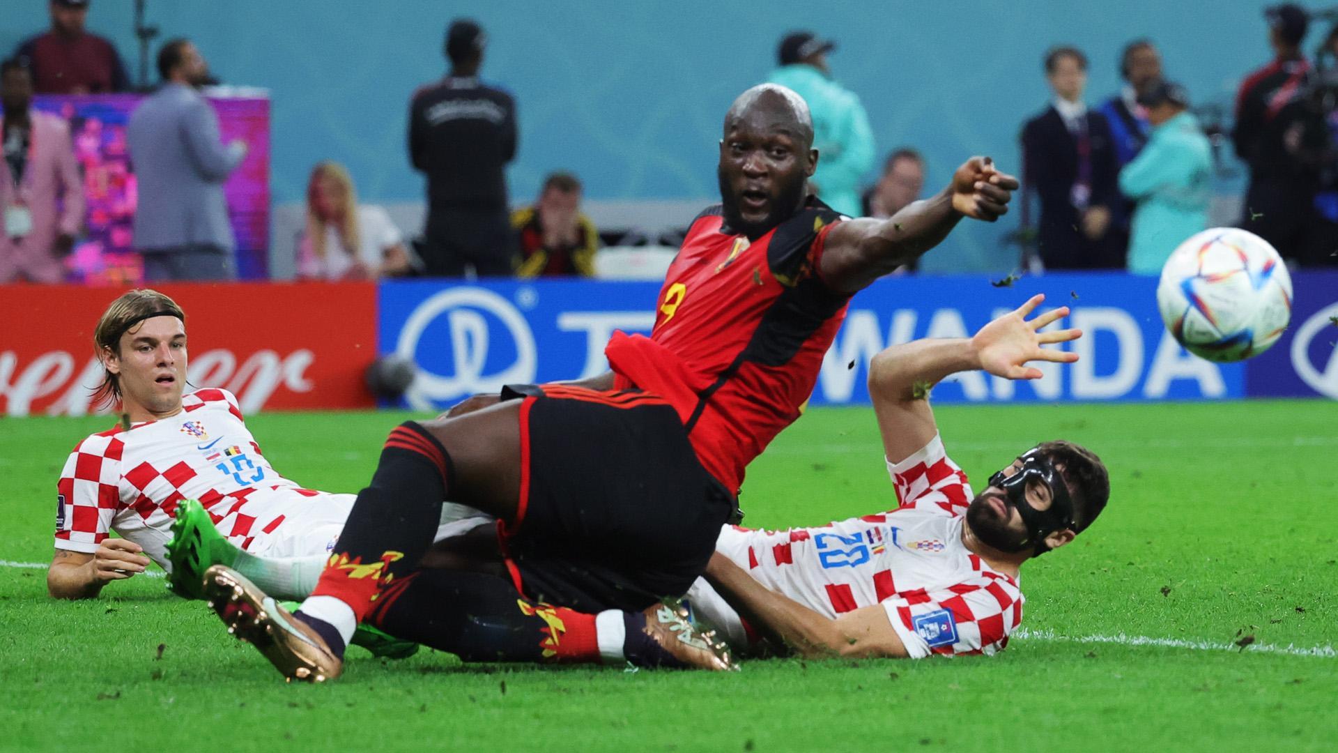 Gvardiol se anticipa a Lukaku en una de las mejores ocasiones para Bélgica