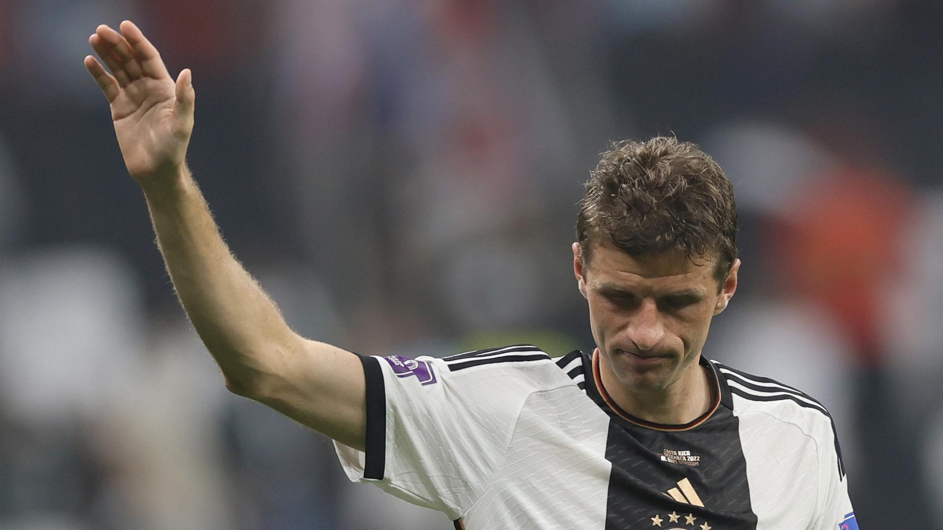 Thomas Muller se despide de la afición germana tras ser apeado del Mundial