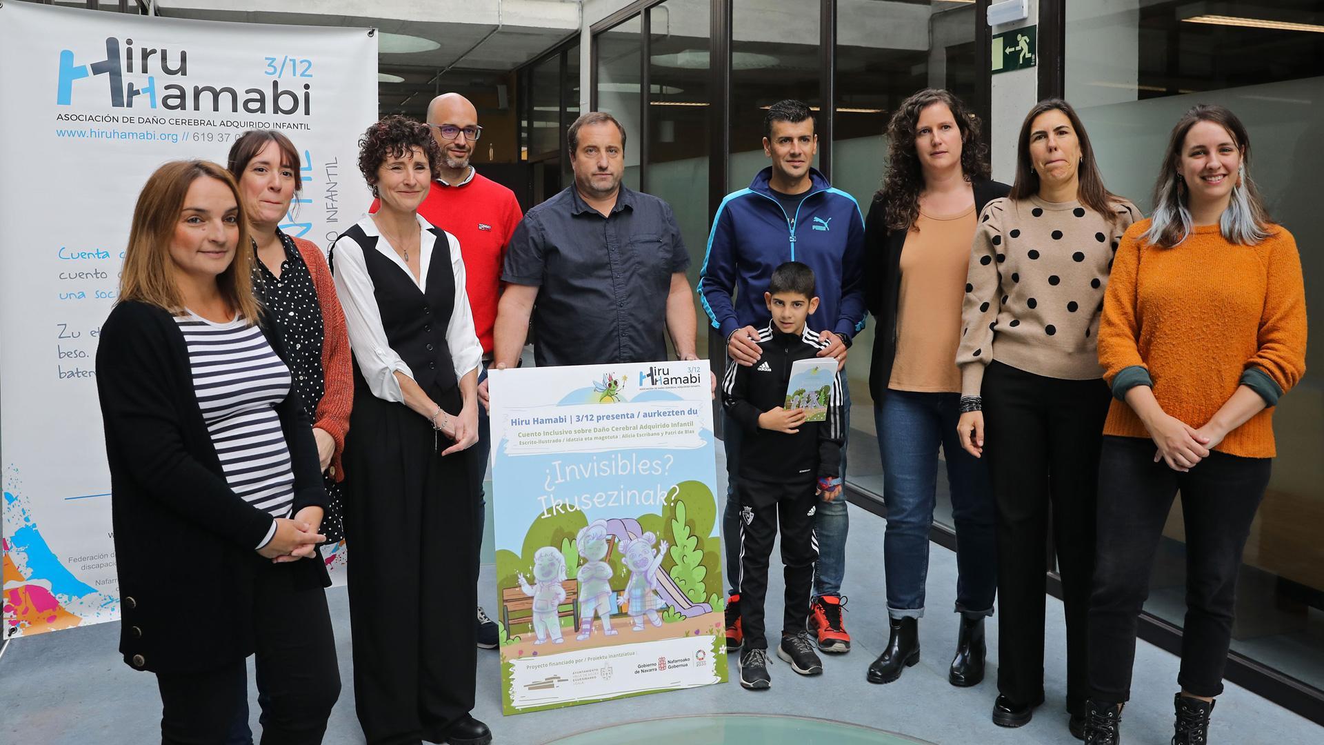Integrantes de Hiru Hamabi, en la presentación del último material de sensibilización que han elaborado