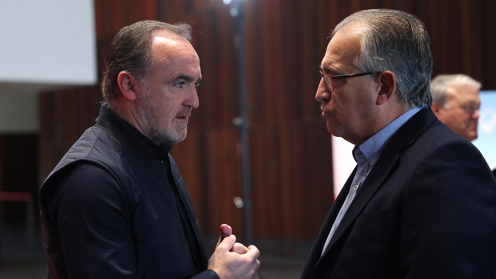 Javier Esparza conversa con Enrique Maya en el último Día del Partido de UPN, celebrado el 27 de noviembre