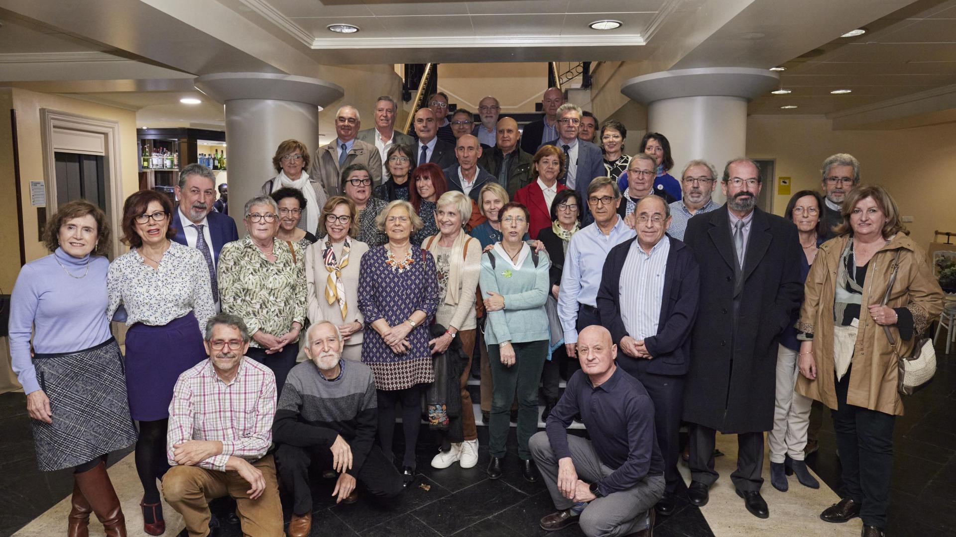 Médicos jubilados en 2022 durante el acto de homenaje en el Colegio de Médicos