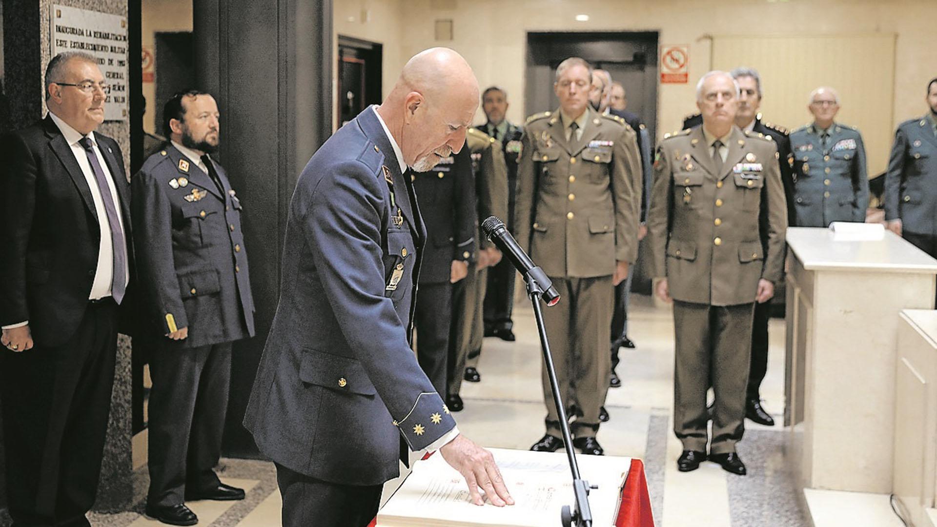 El nuevo delegado prometió cumplir con los deberes de su cargo en la sede del Gobierno Militar