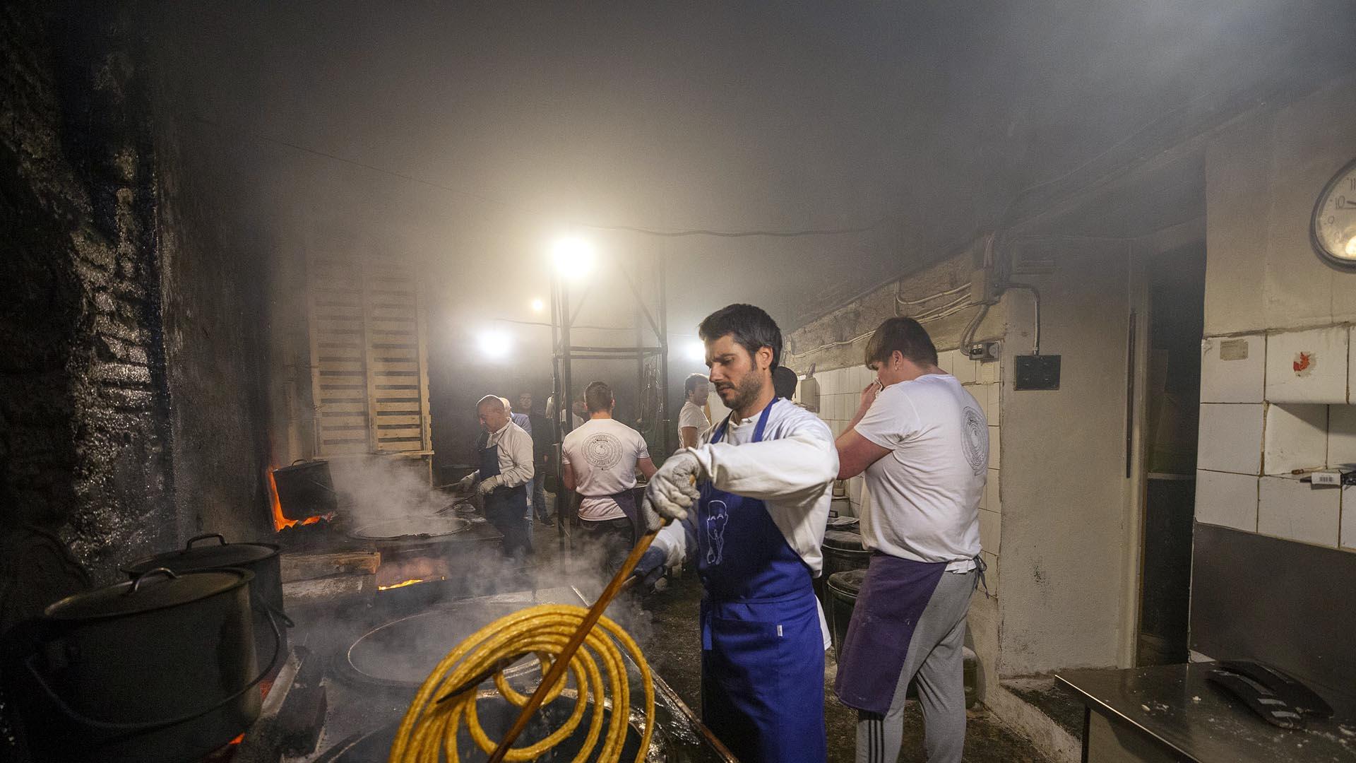 Celebración del 150 aniversario de la churrería La Mañueta en Pamplona.