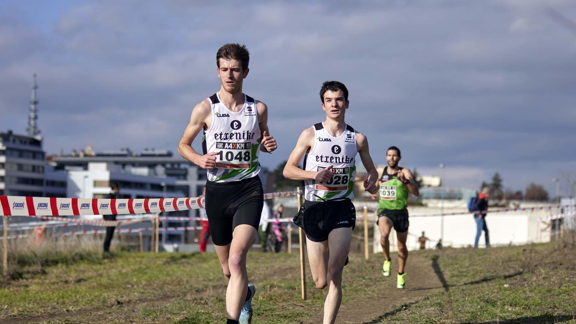 Imágenes del I Cross Pamplona en el Soto Lezkairu