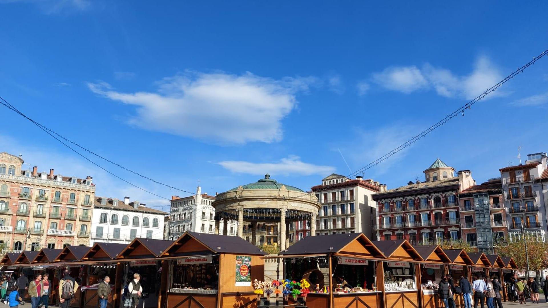 Imagen de las casetas de la feria de Navidad