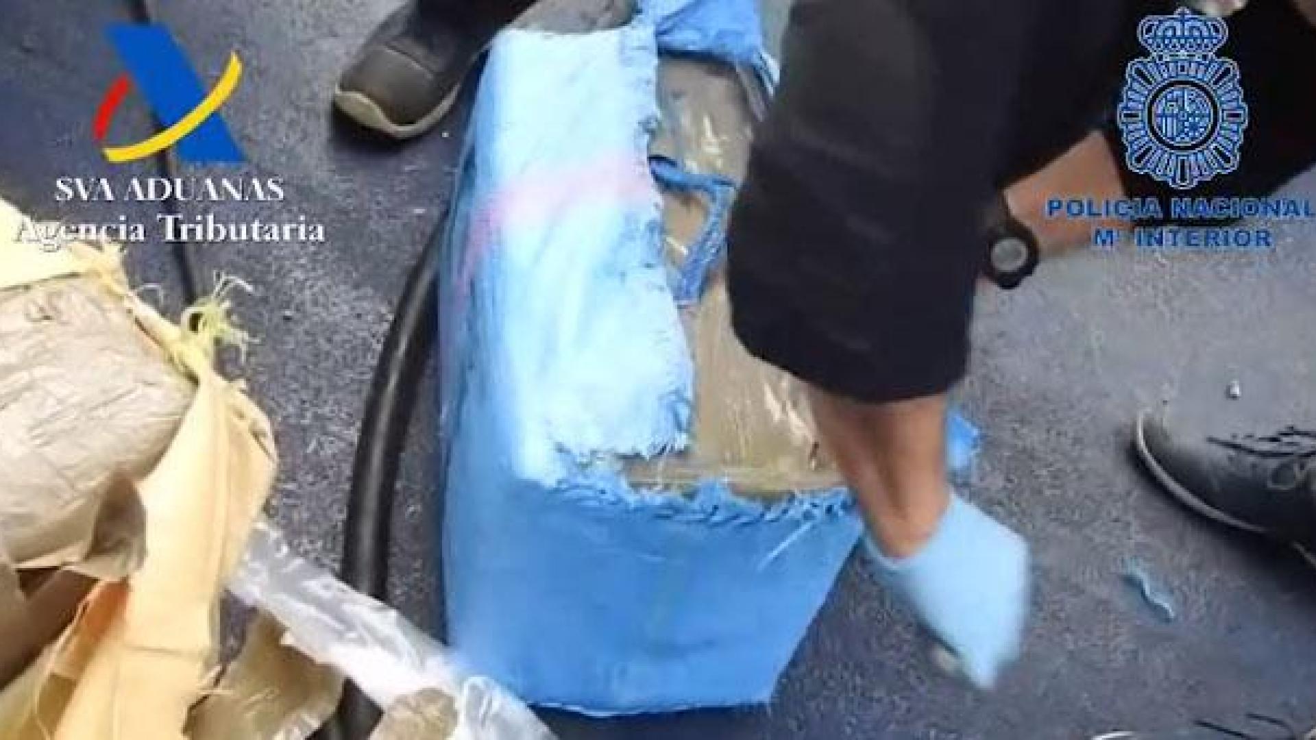 En el velero se han intervenido 4,4 toneladas de hachís