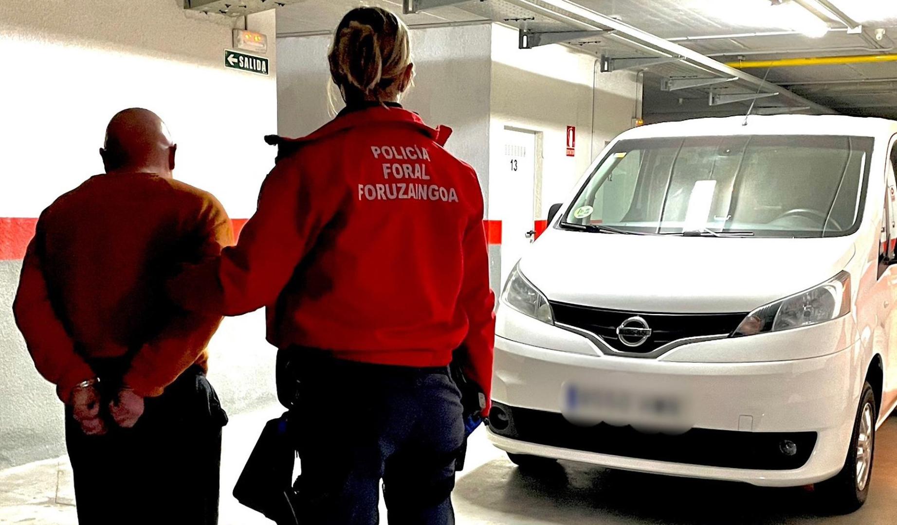 Detenido en Artica por hurto de una furgoneta