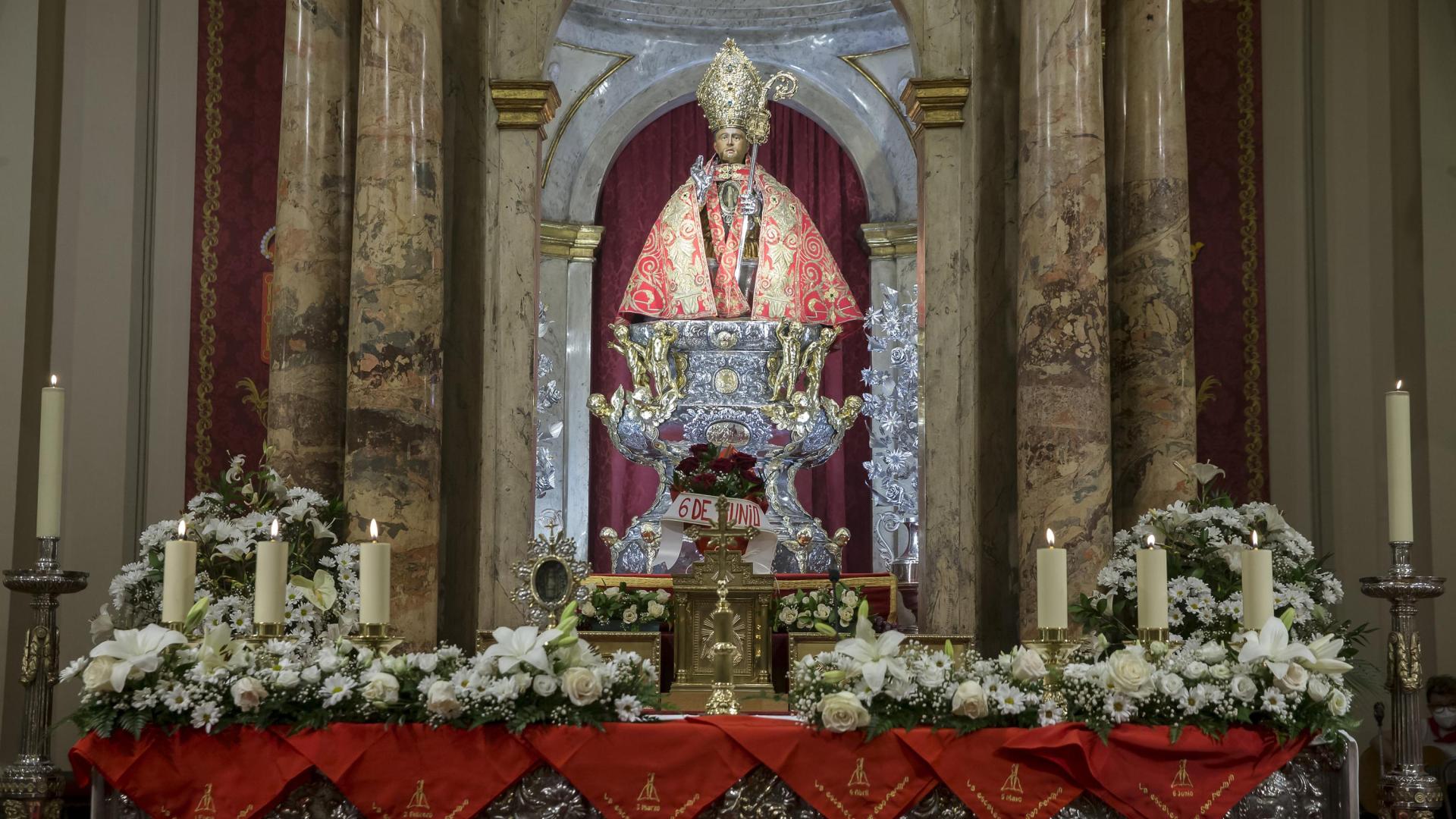 San Fermín, un 6 de junio con los seis pañuelos de la escalera.