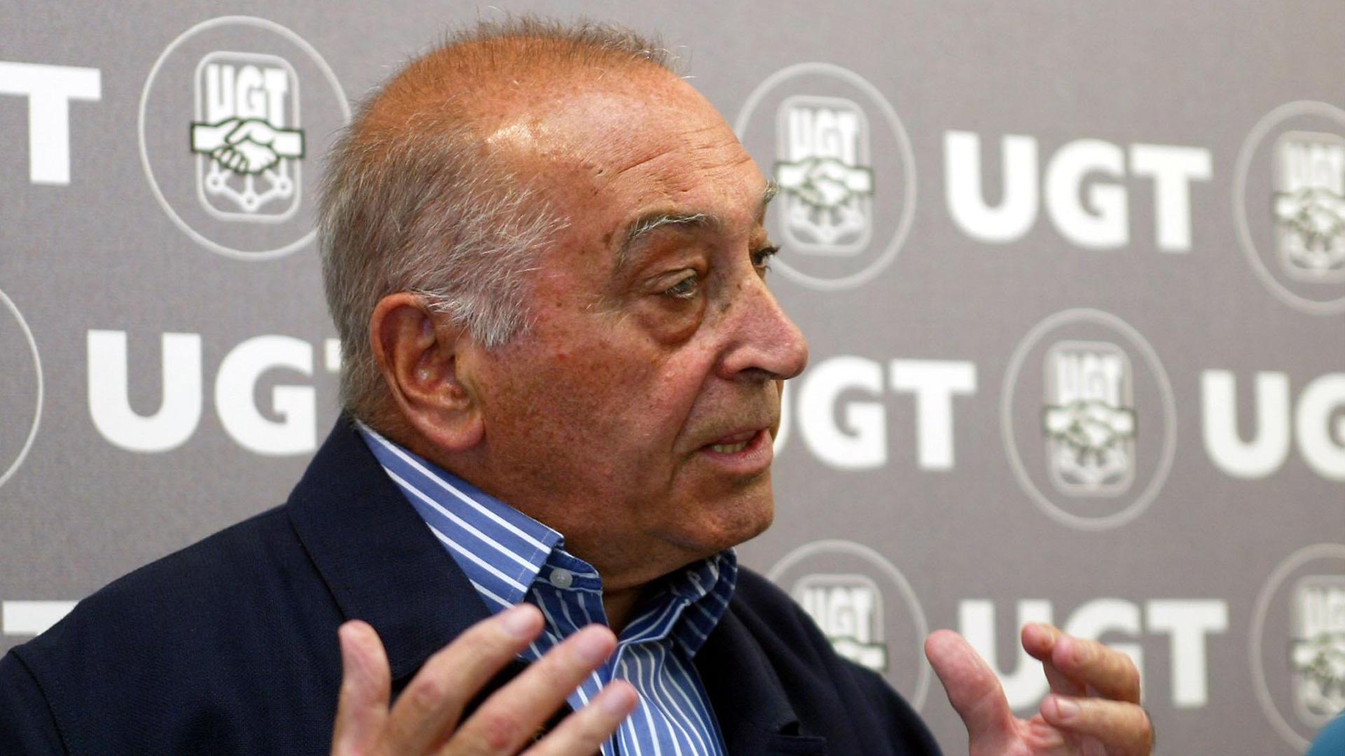 Nicolás Redondo, histórico líder de UGT, en una visita a Pamplona para presentar un libro sobre los 25 años de estatuto de los trabajadores