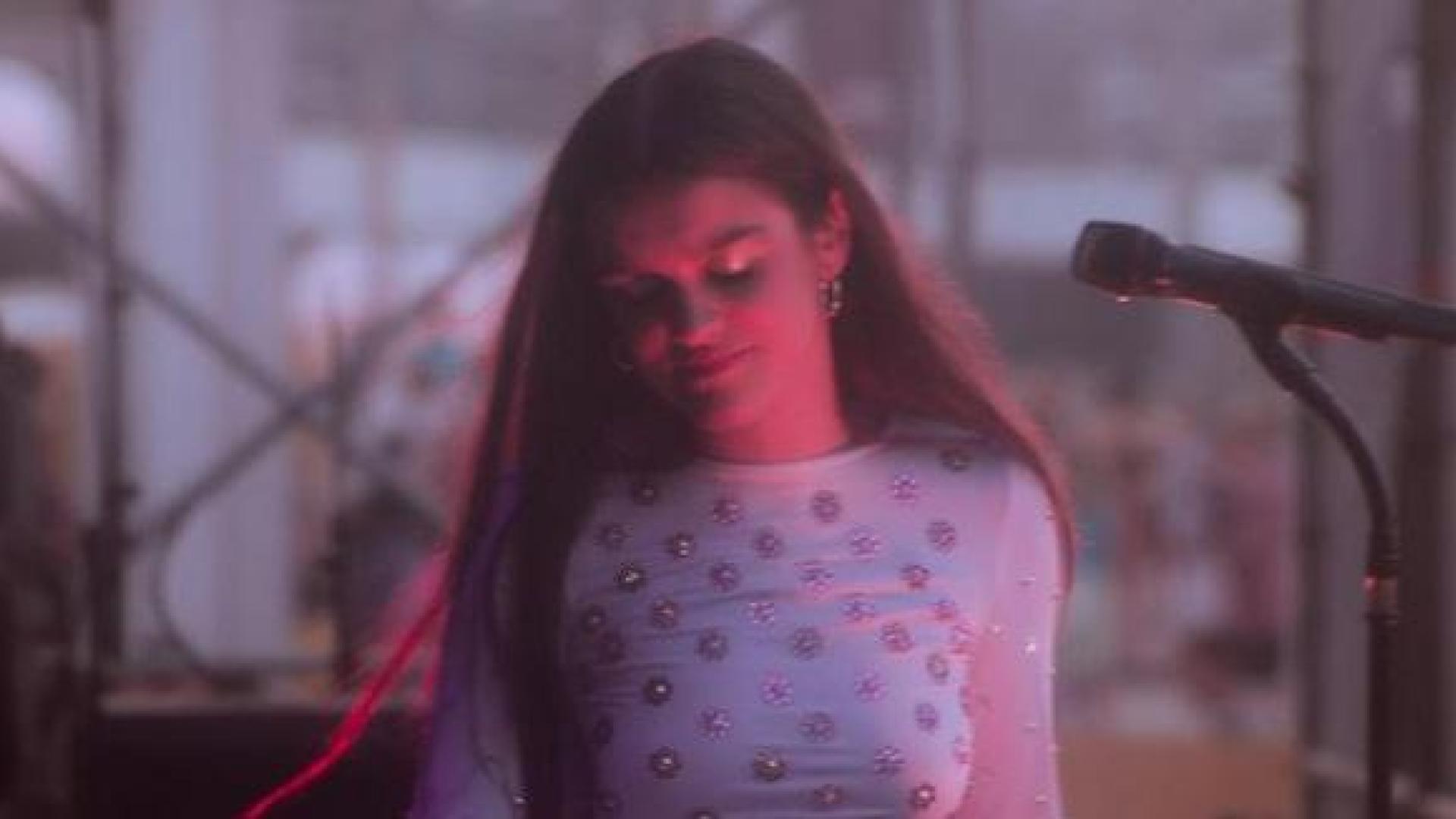 Amaia, durante una actuación de su última gira