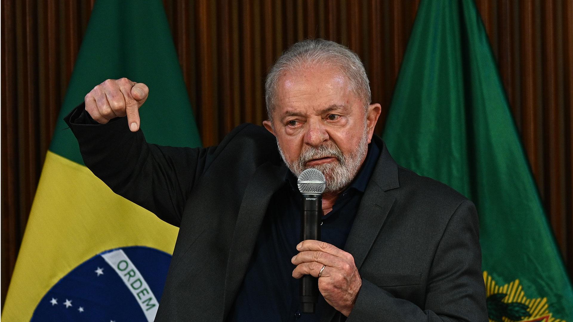 El presidente de Brasil, Luiz Inacio Lula da Silva, afirma en la reunión con los 27 gobernadores que los invasores "golpistas" de las sedes de los tres poderes no tenían ningún tipo de agenda negociadora o de reivindicaciones