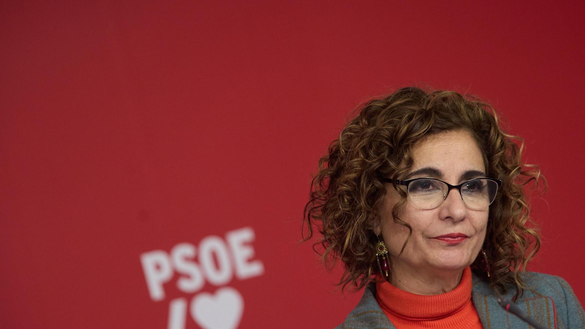La vicesecretaria General y ministra de Hacienda y Función Pública, María Jesús Montero, comparece tras la segunda reunión del año de la Ejecutiva Federal del PSOE, en la sede del Partido Socialista