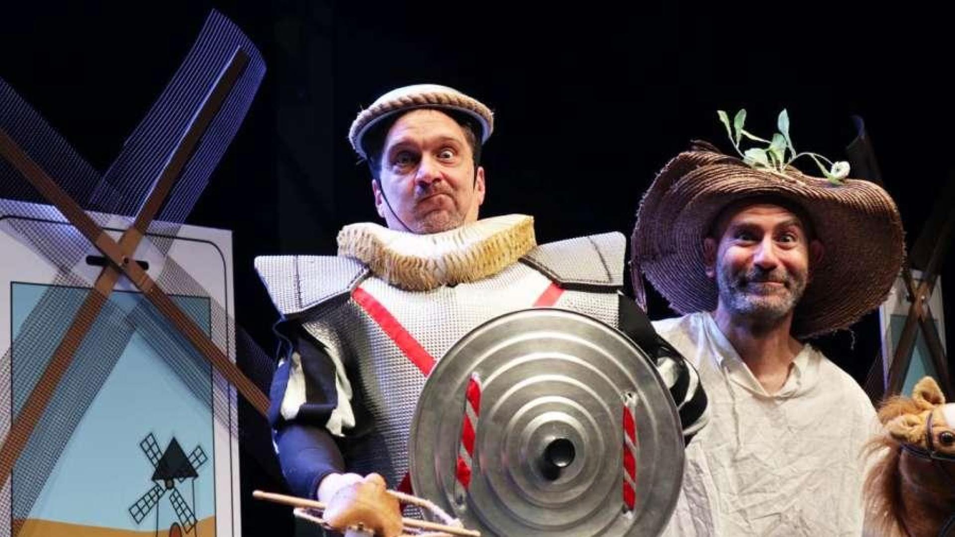 David Larrea y Miguel Goikoetxandía, en una escena de 'Pirados en un lugar de La Mancha'