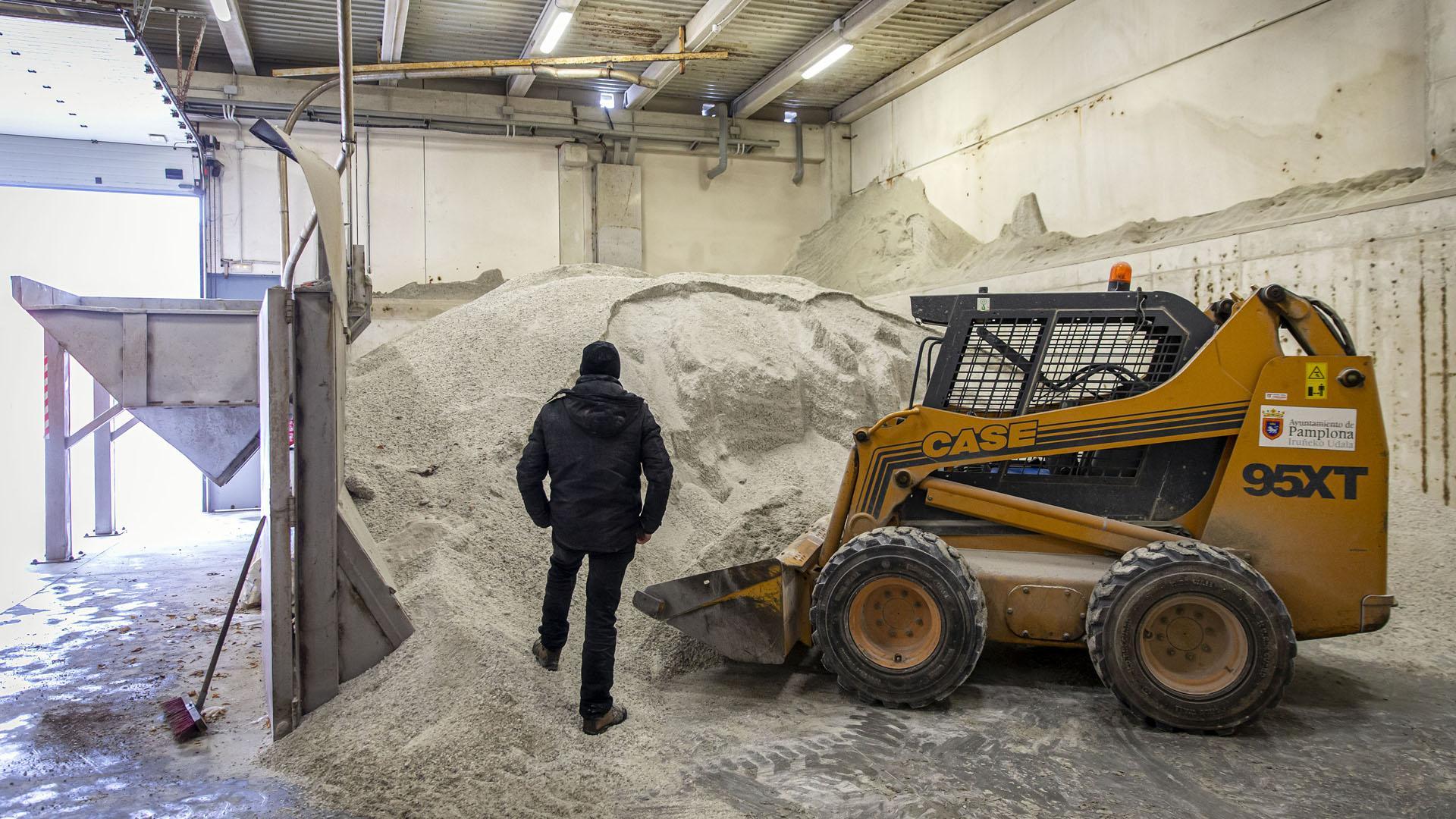 Pamplona dispone de un almacén de sal a granel, con capacidad aproximada de 200 toneladas