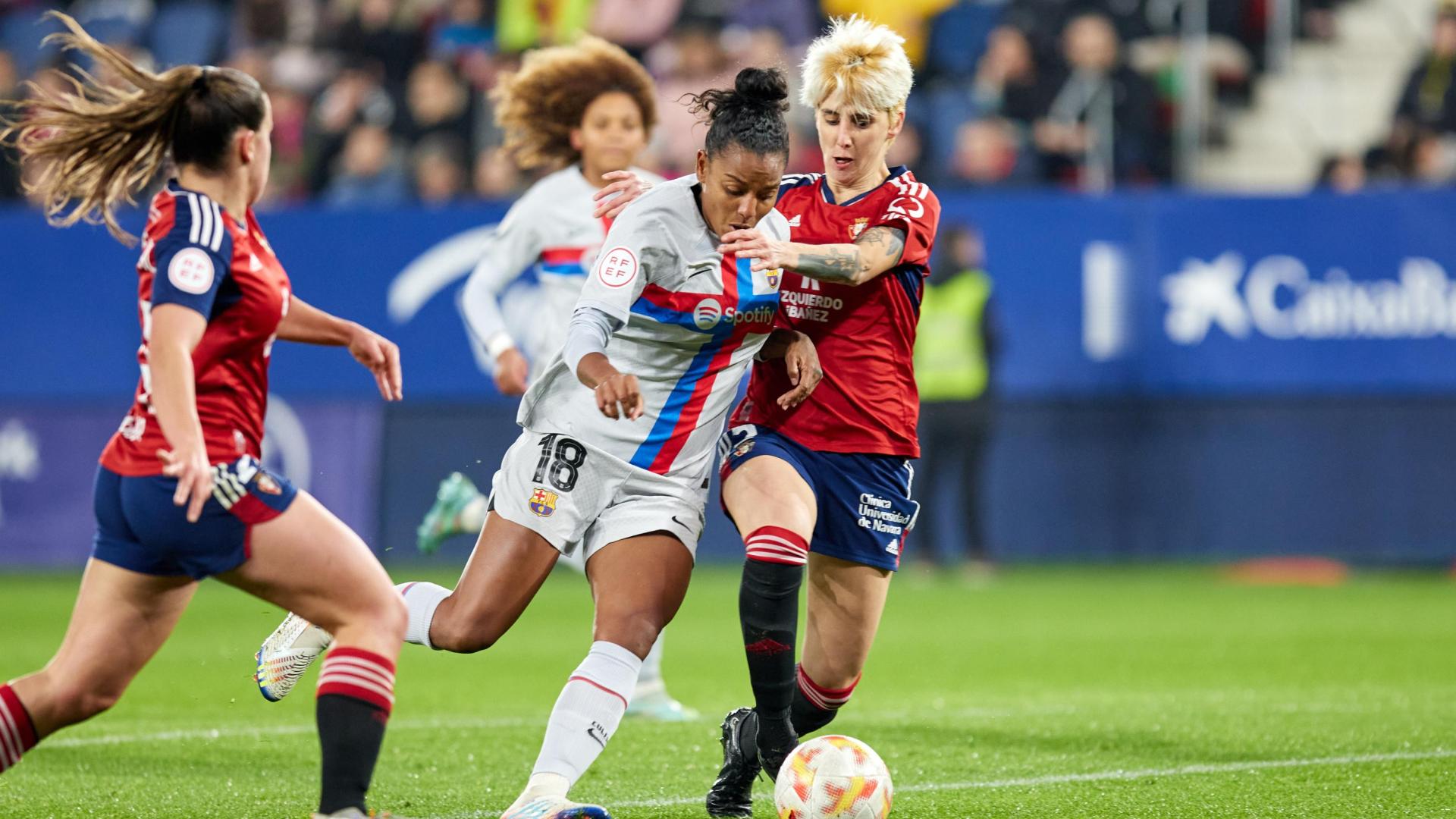 A: J.P. Urdíroz
F: 10-01-2023
P: 
L: Pamplona
T: Estadio del Sadar. Futbol Femenino. Copa de la Reina. Partido C.A. Osasuna Femenino-F.C. Barcelona