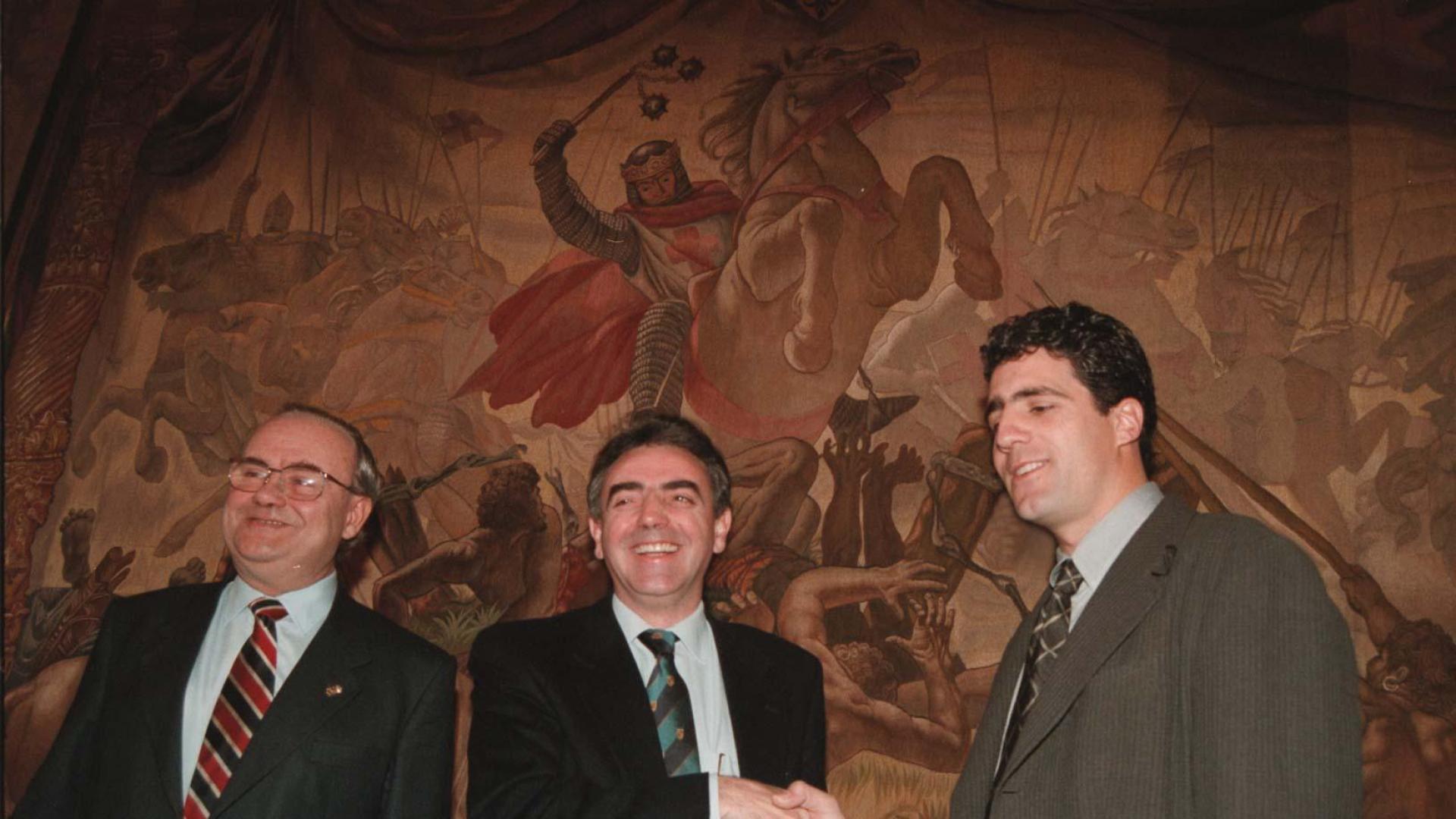 José Manuel Ayesa, Miguel Sanz y Miguel Induráin, en la presentación de la Fundación Miguel Induráin