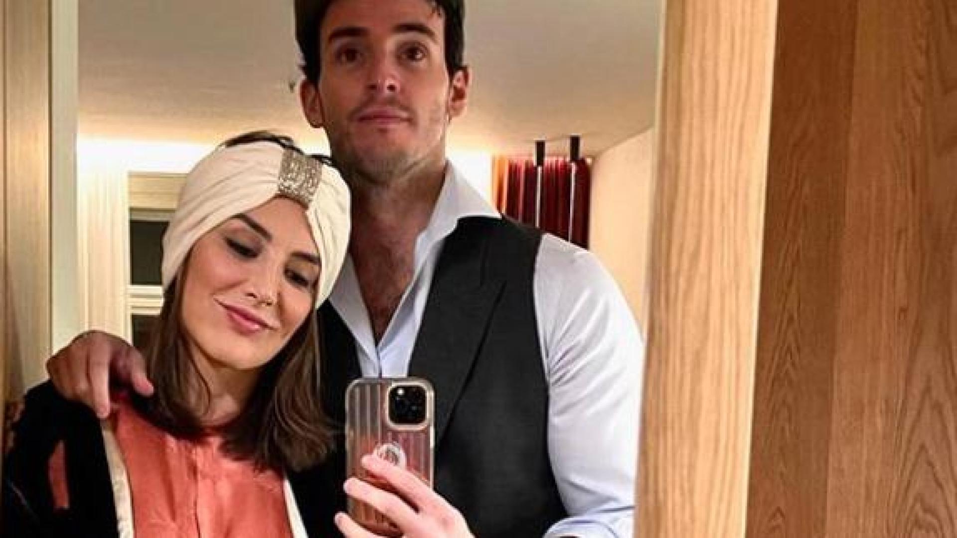 Tamara e Íñigo, vestidos para una fiesta años 20 en Praga