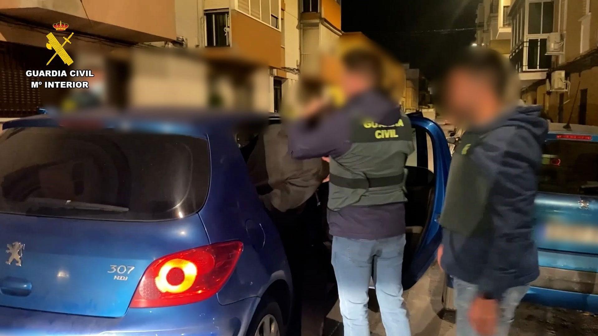 Un detenido en Dos Hermanas por la tenencia y difusión de 350 vídeos de pornografía infantil