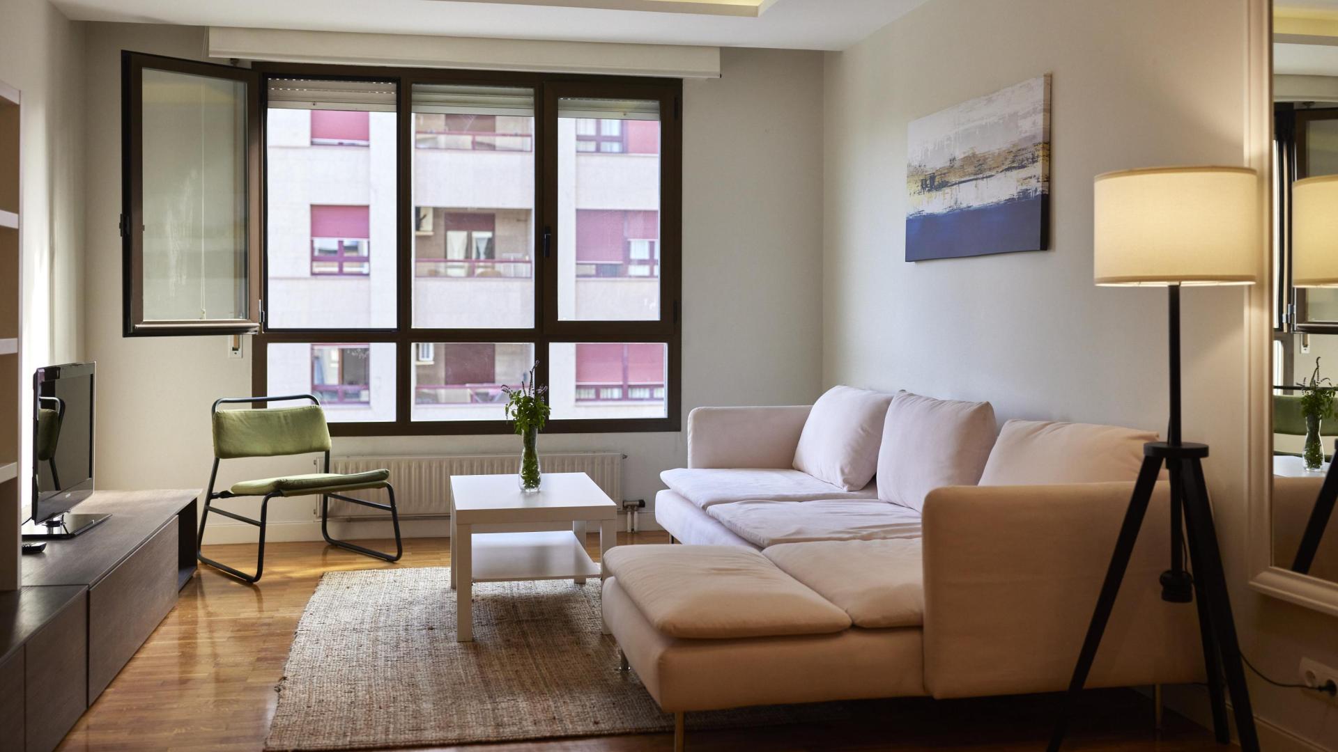 Foto del salón principal de una de las residencias.