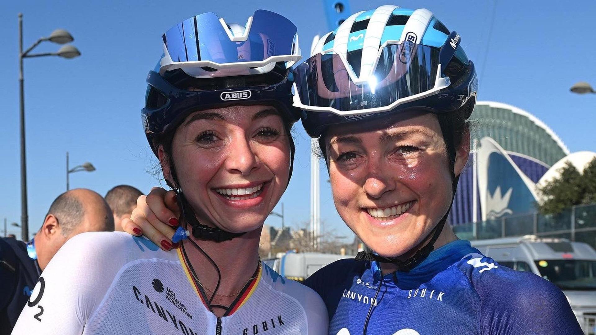 Floortje Mackaij y Liane Lippert, en la meta de Valencia