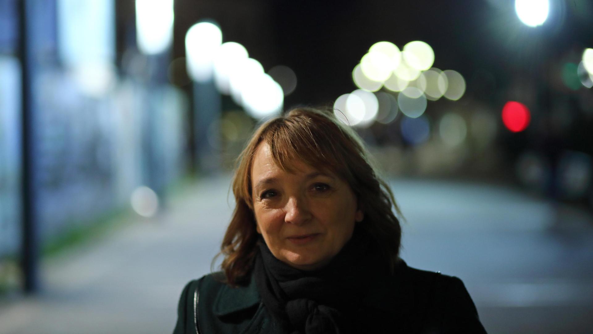 Susana Rodríguez Lezaun posa en la calle Mayor de Pamplona, donde vive Marcela Pieldelobo