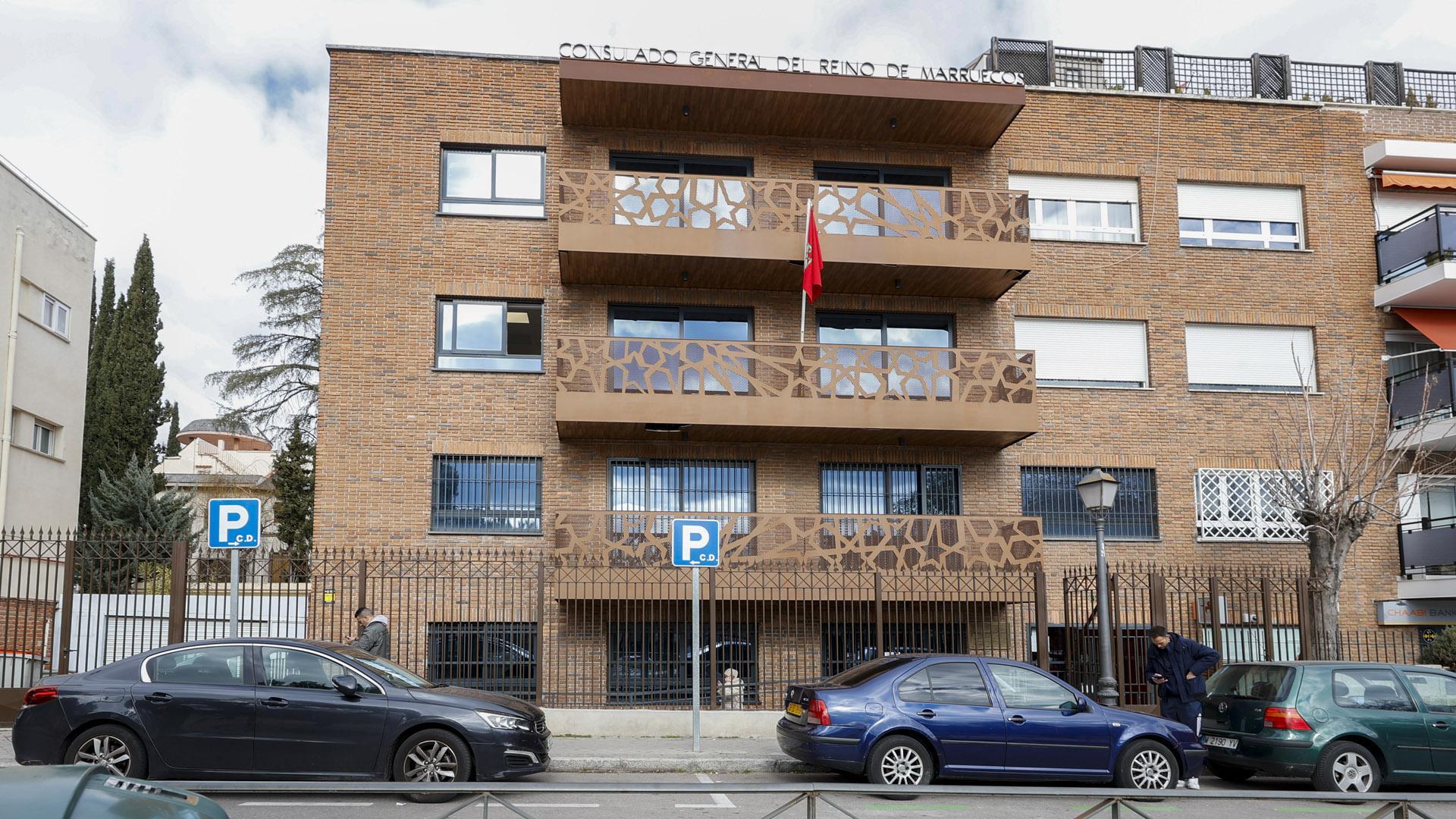 Un hombre de origen marroquí, de 45 años, se quemó a lo bonzo este martes a las puertas del Consulado General de Marruecos en Madrid