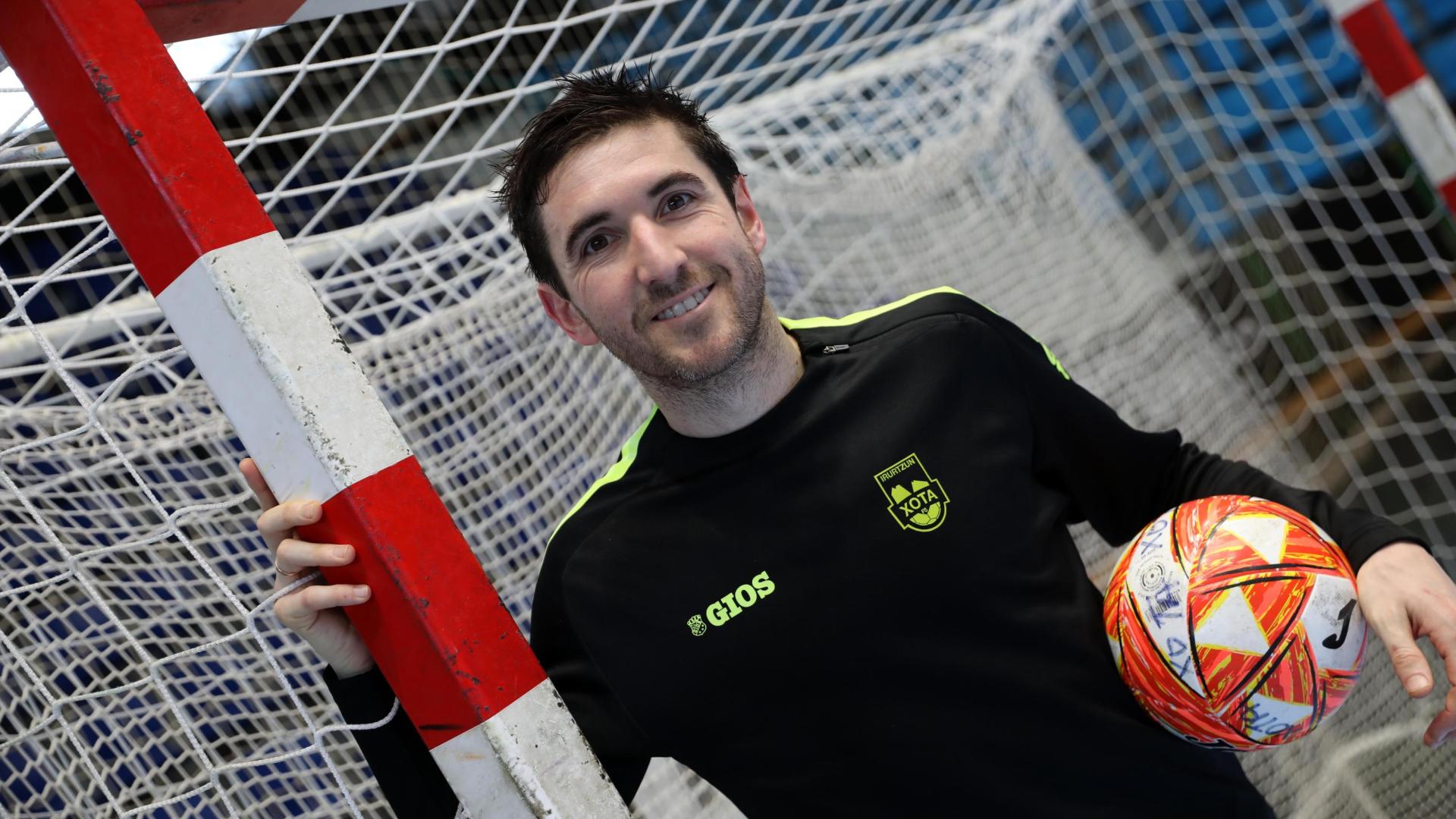 El capitán de Osasuna Magna, Roberto Martil, tras el último entrenamiento en el Pabellón Anaitasuna