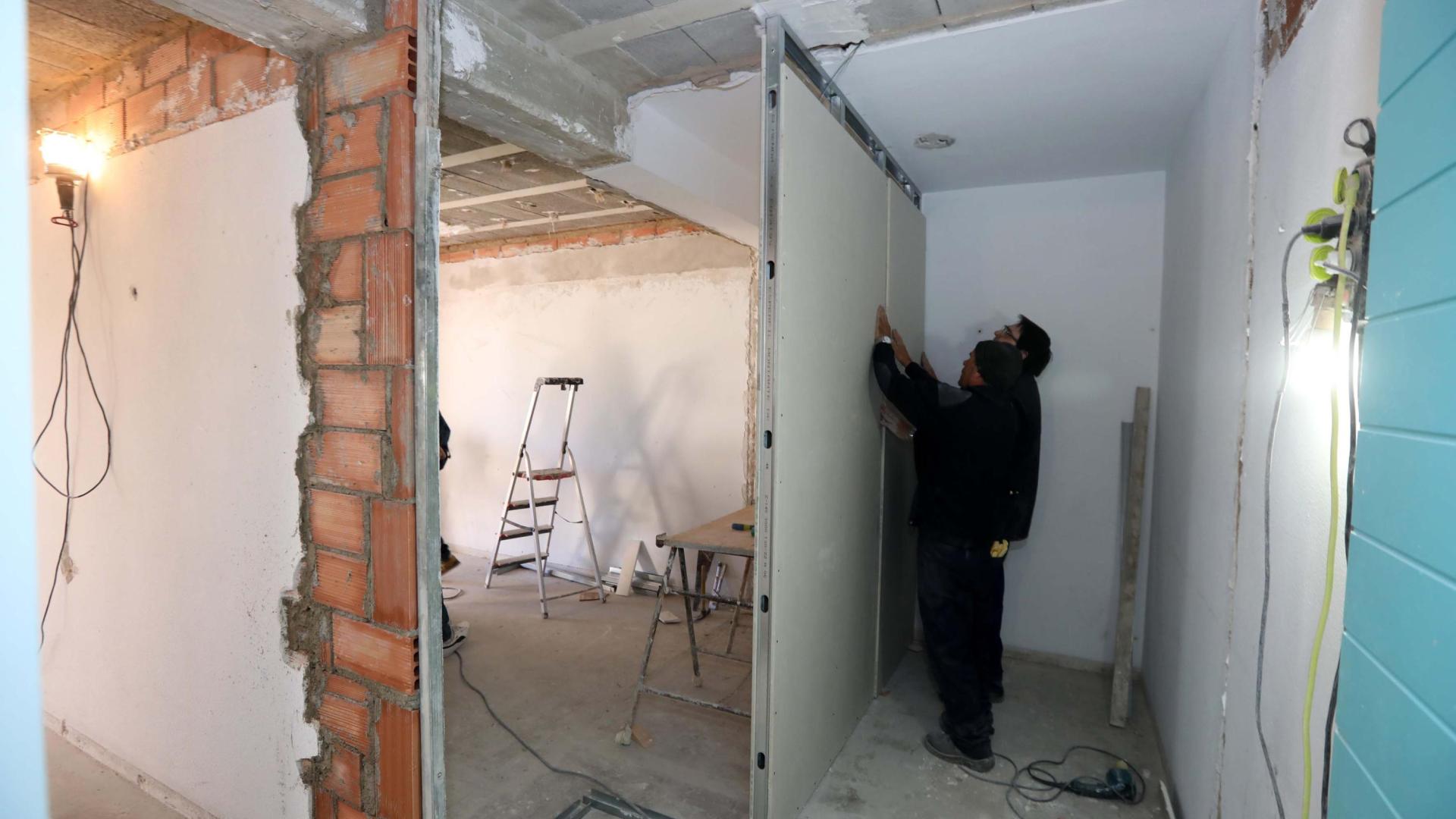 En las obras de los pisos tutelados de Txoko Berri se contrató a usuarios del programa de inserción