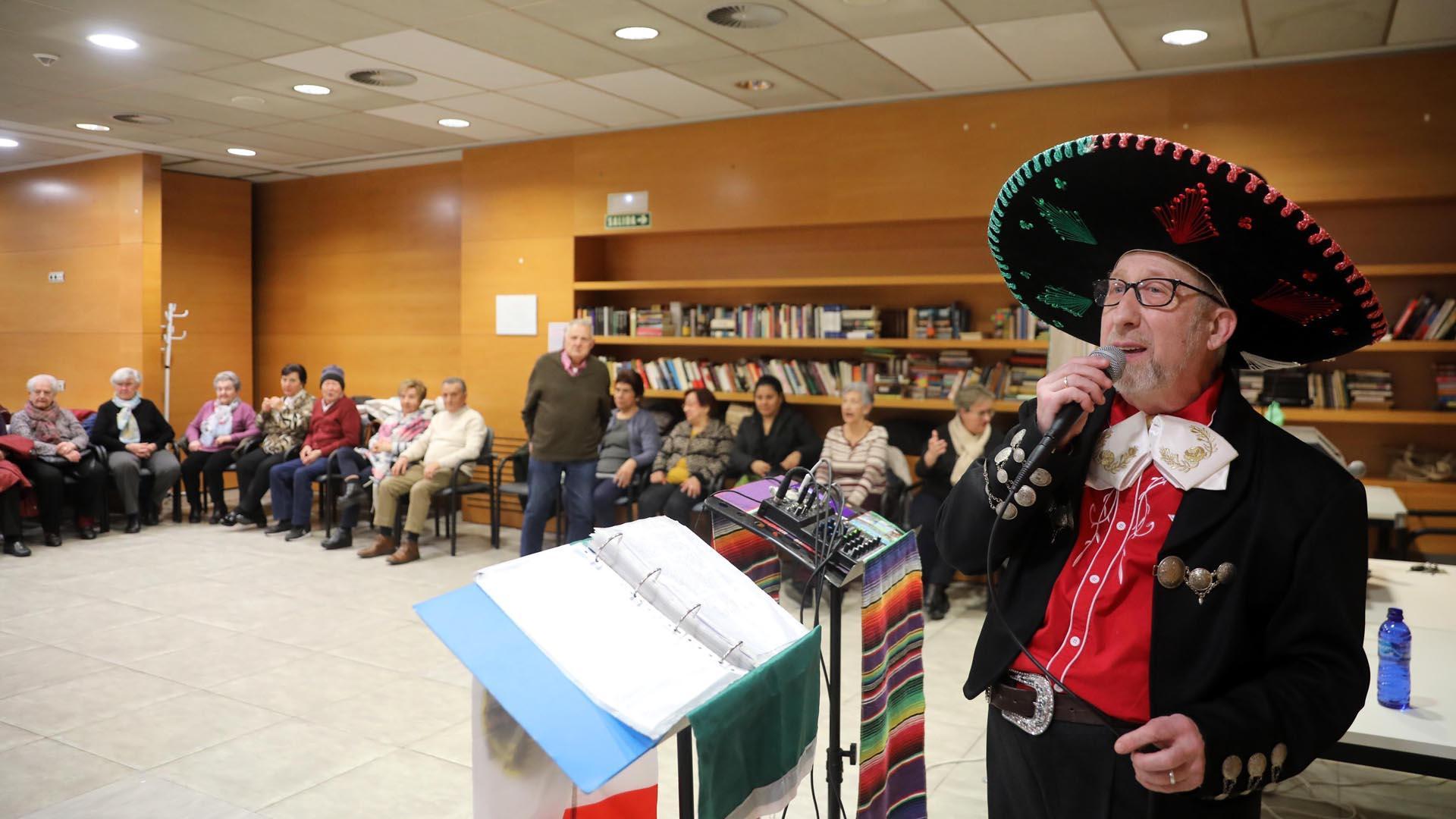 José Nieves España, de nombre artístico Joselito El Mariachi, en el Club de Jubilados San Pedro (en la Rochapea), donde actuó el viernes 3 de febrero