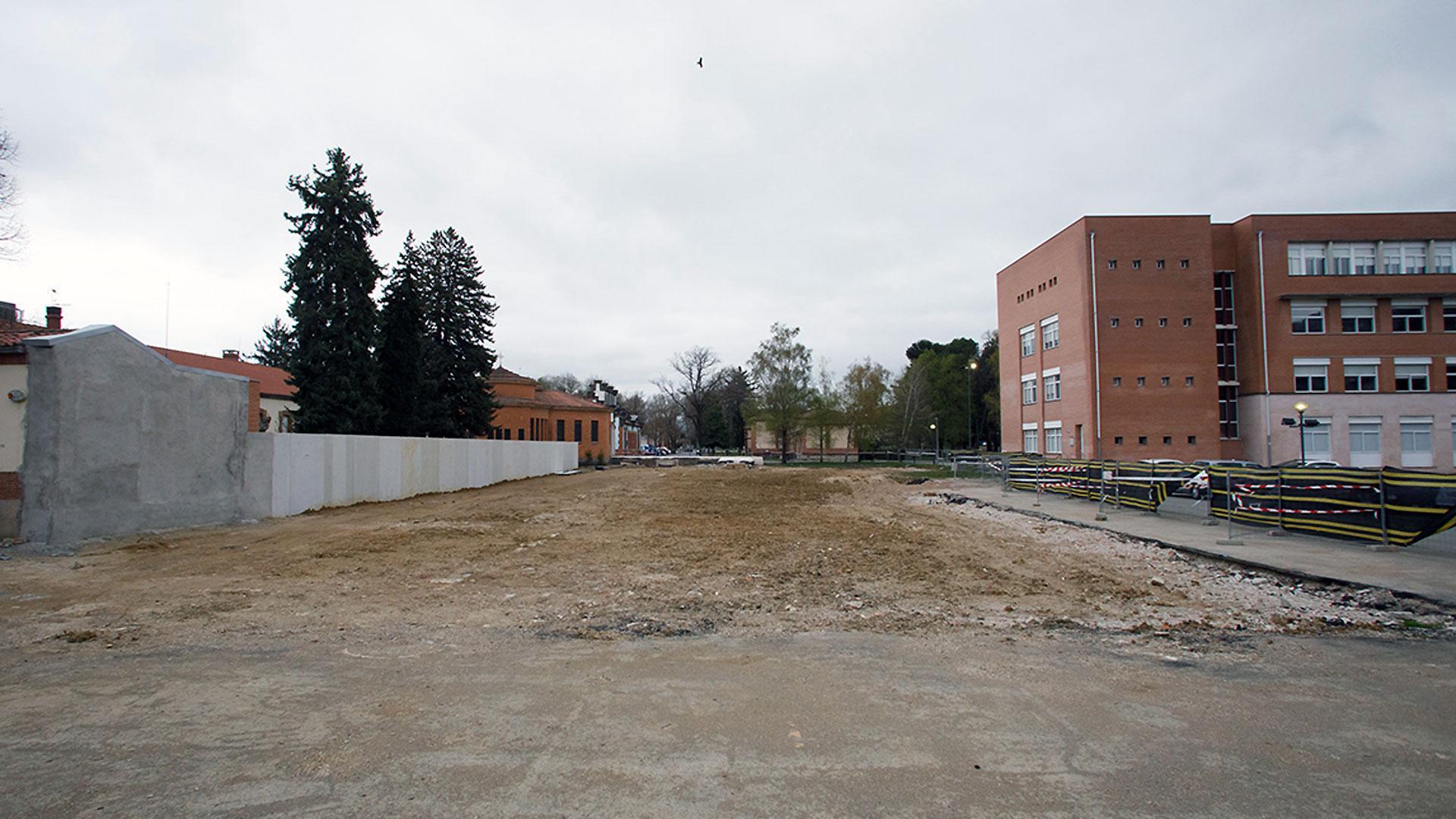 Solar que albergará el nuevo edificio de la Facultad de Ciencias de la Salud de la UPNA