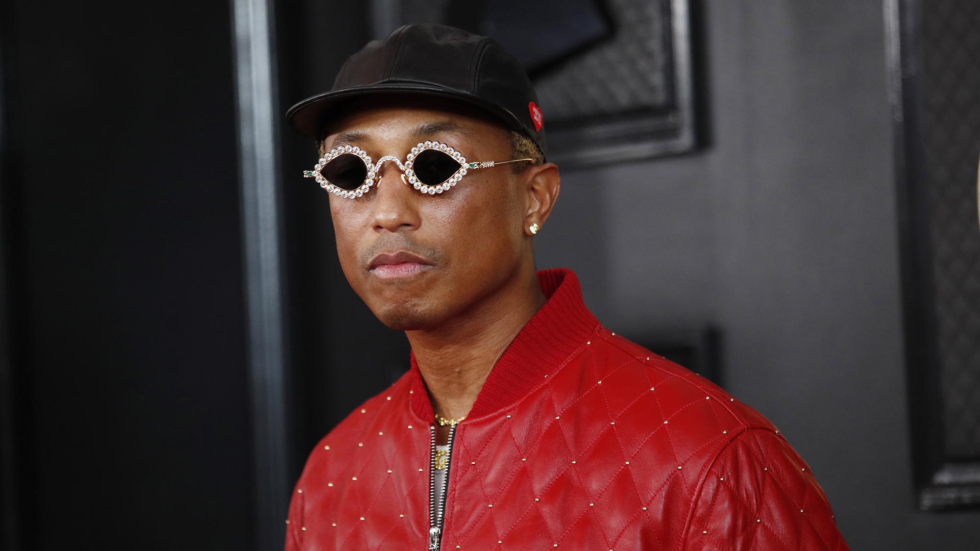 Pharrell Williams, a su llegada a los 65º Premios Grammy