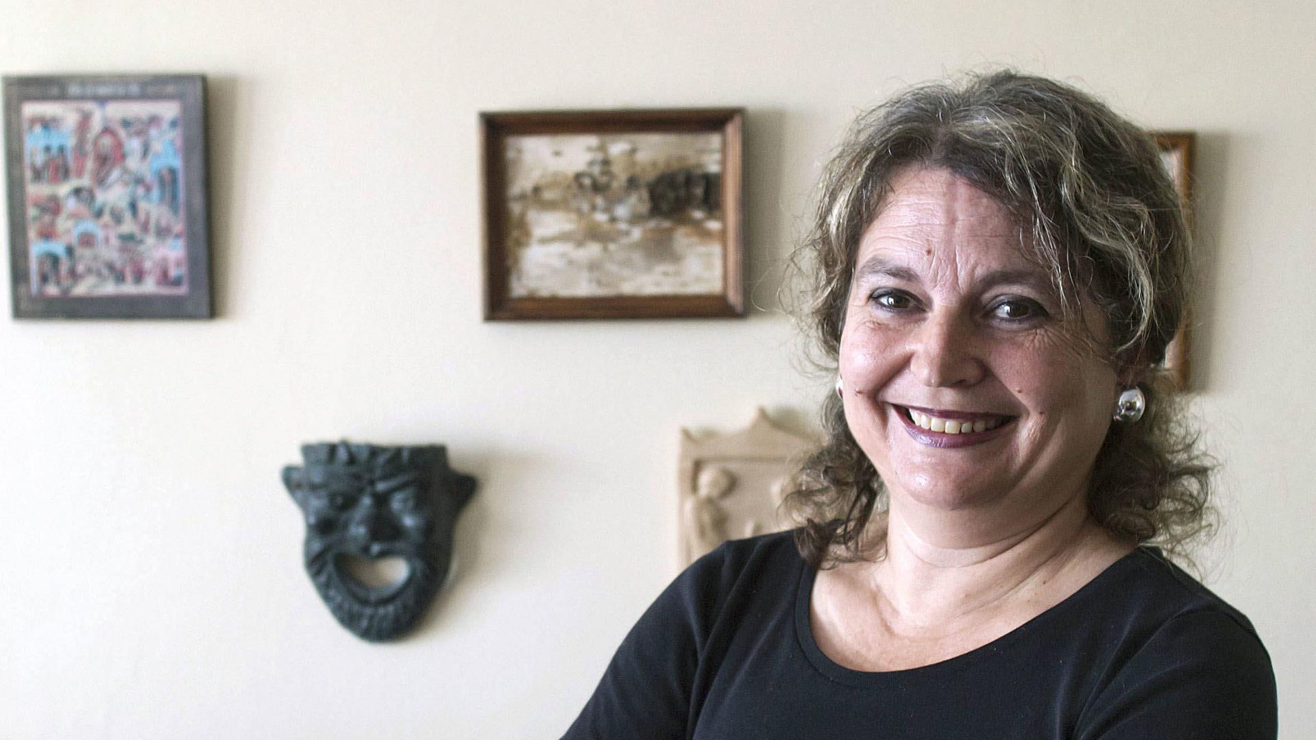 Elvira Roca Barea