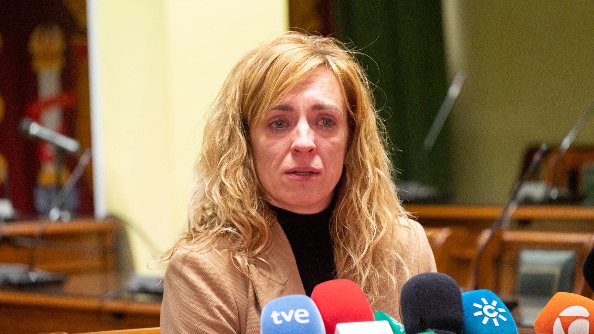 La alcaldesa de Maracena (Granada), Berta Linares (PSOE), durante la rueda de prensa ofrecida este miércoles