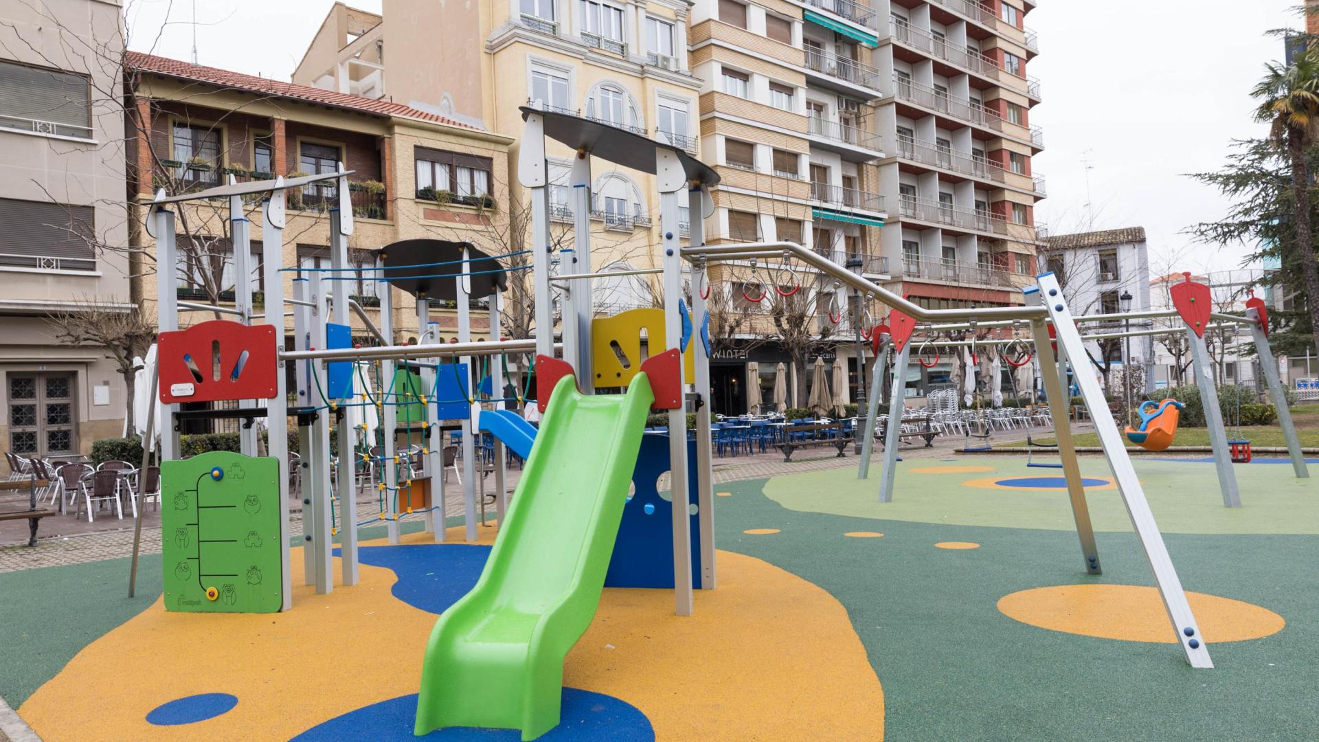 Imagen del parque infantil del paseo de Invierno de Tudela