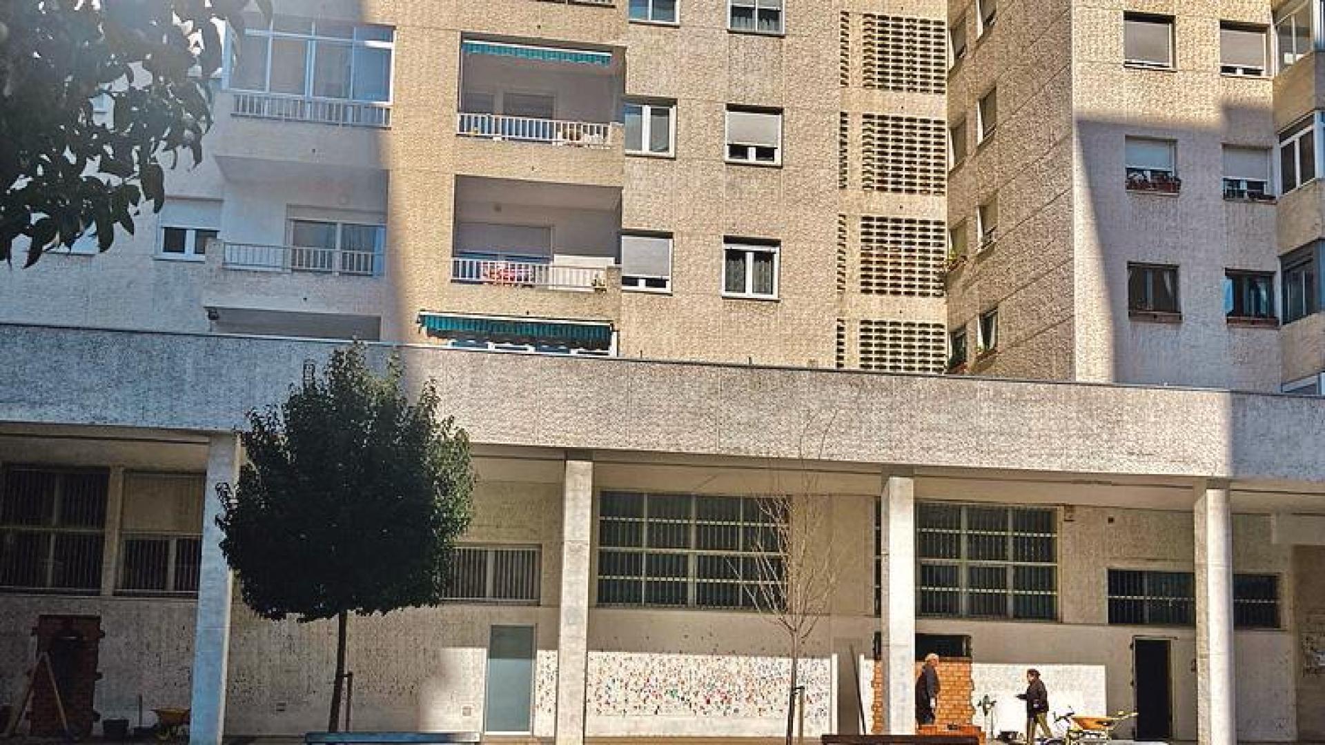 Vista de las obras en el exterior de la bajera la semana pasada