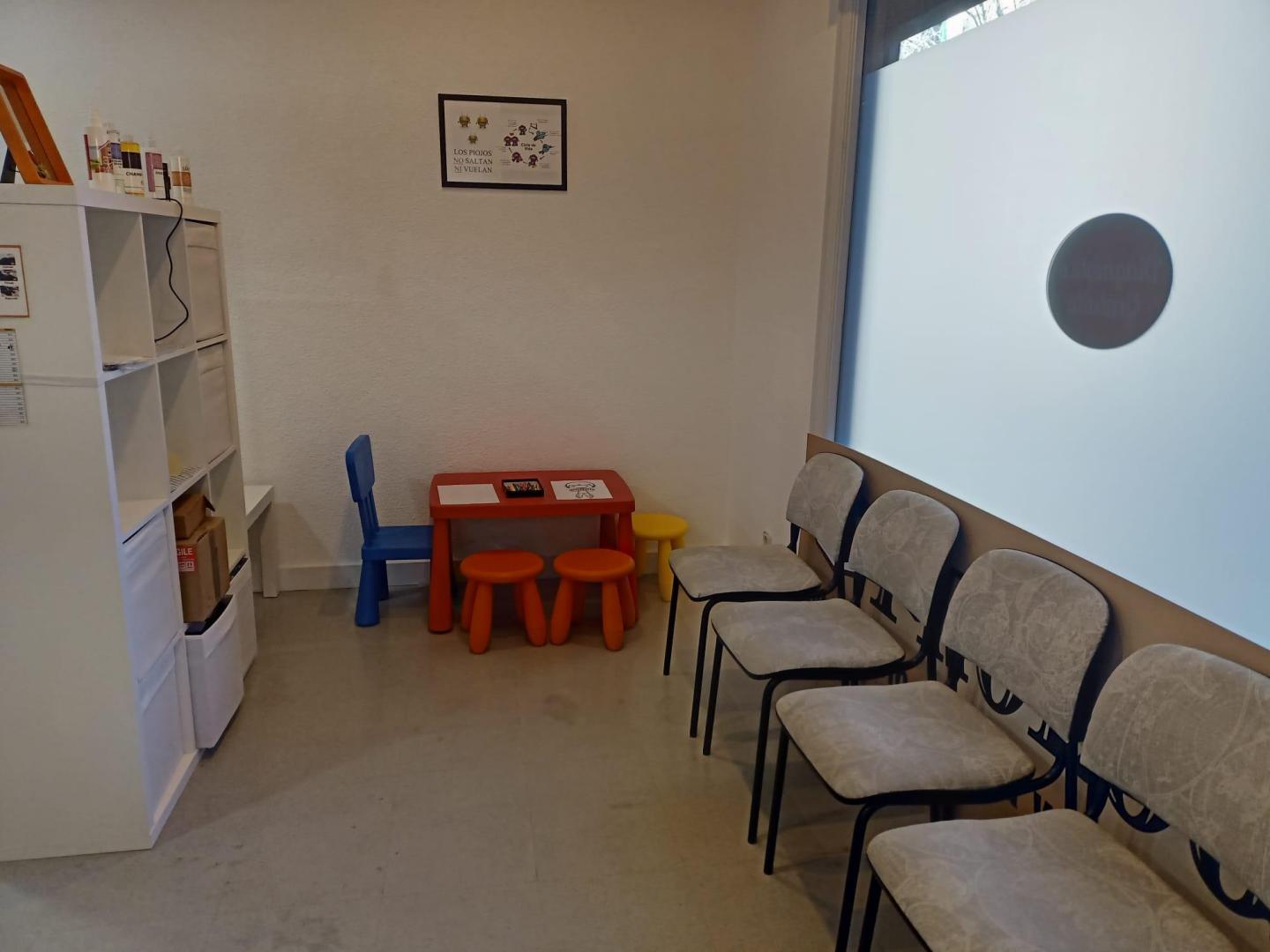 Los niños que vayan a 'Sin Más Piojos' por mediación de un centro disfrutarán de un descuento especial.