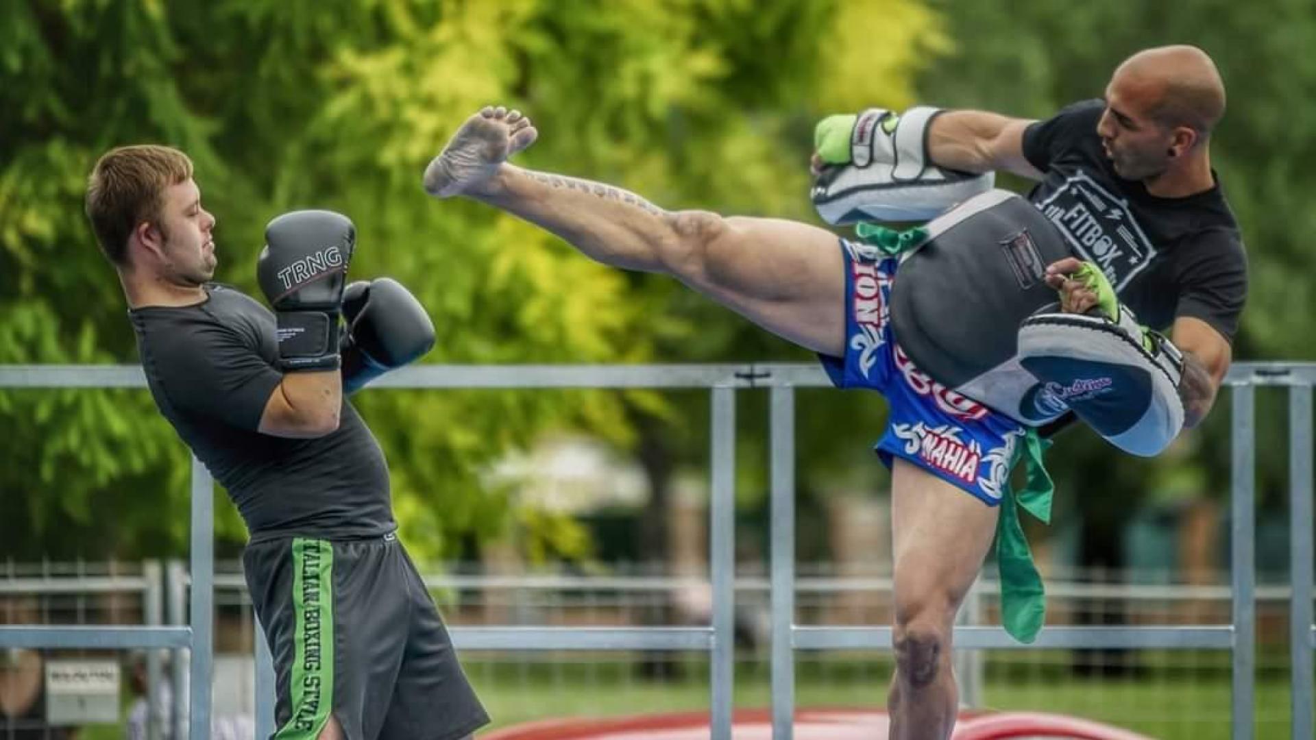 Ion Rodríguez, navarro referente en la disciplina de muaythai dirige las instalaciones de Fitbox Barañáin, situadas en la nave número 5 del Polígono Ronda Barañáin.