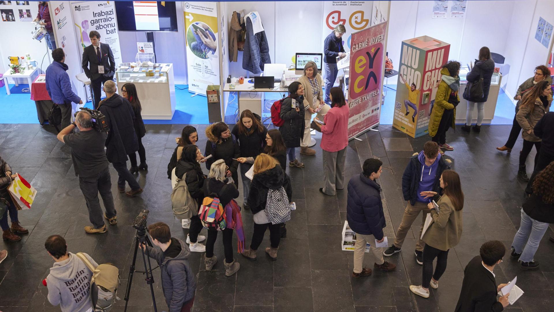 El Salón del Estudiante se celebra jueves y viernes en Baluarte