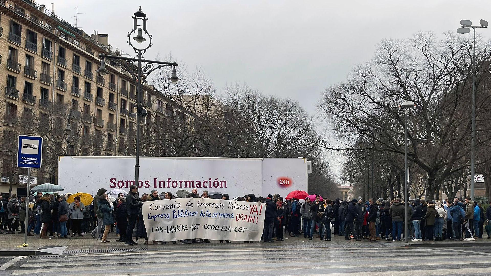 Concentración este viernes frente al Parlamento foral para exigir un convenio propio para las empresas públicas de Navarra coincidiendo con un paro de 4 horas