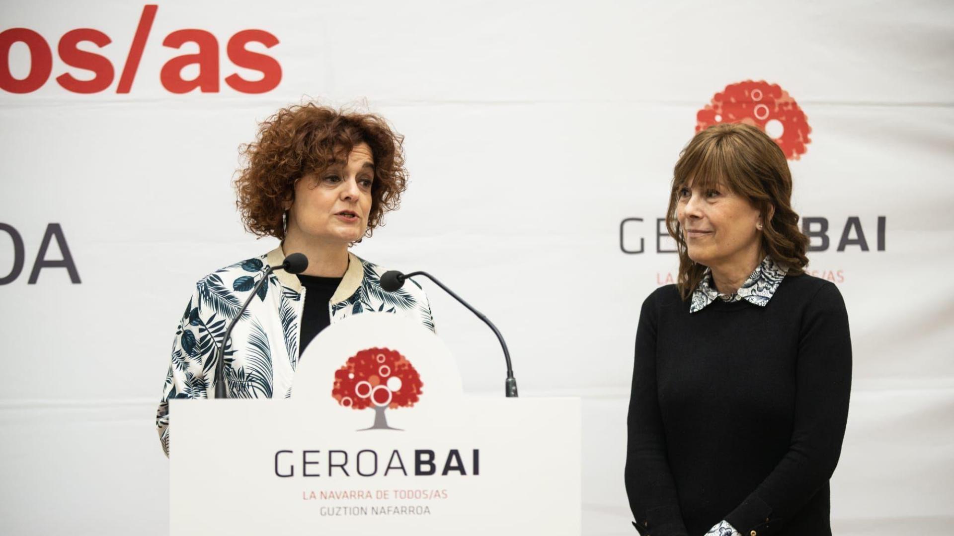 Blanca Regúlez Álvarez durante su presentación, a la que acudió Uxue Barkos