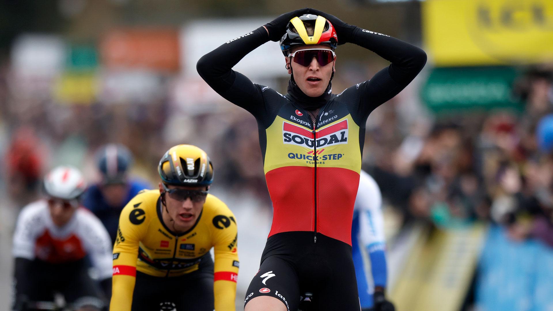 Tim Merlier (Soudal Quick Step) celebra su victoria de etapa en la París-Niza