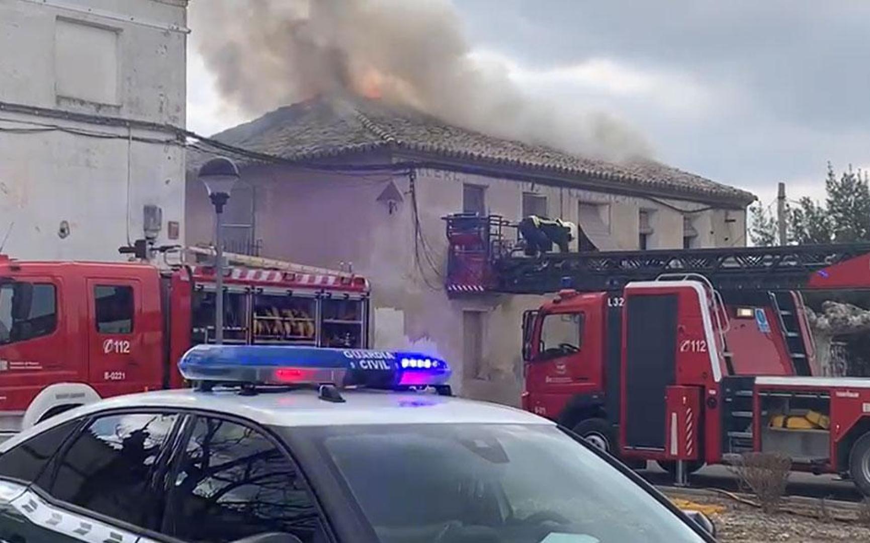 incendio-cortes-bomberos