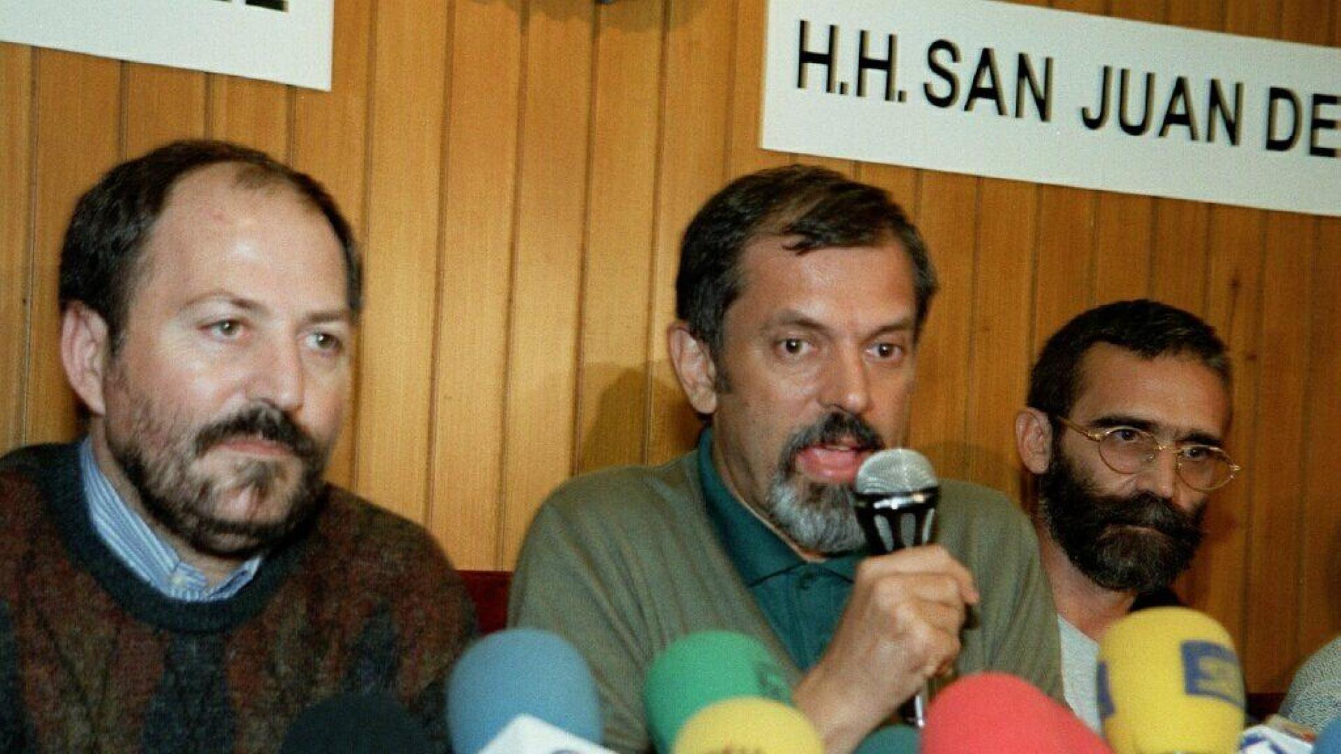 José Luis Garayoa y Fernando Aguilo, misioneros, y Antonio Mateu, farmacéutico, fueron secuestrados hace 25 años en Sierra Leona
