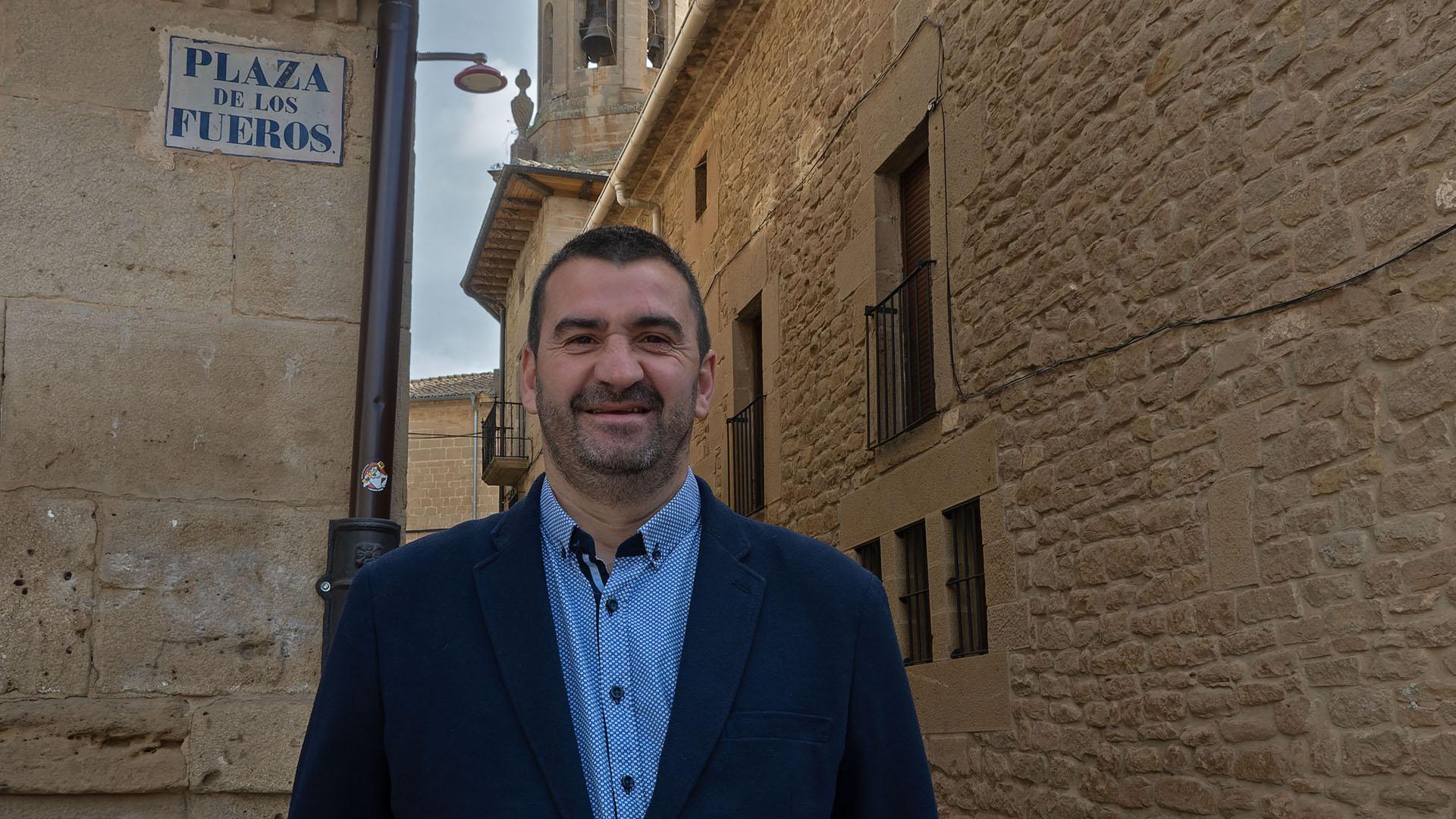 Ángel Moleón Segura lleva tres legislaturas como alcalde de Arróniz y buscará en los comicios de mayo la cuarta